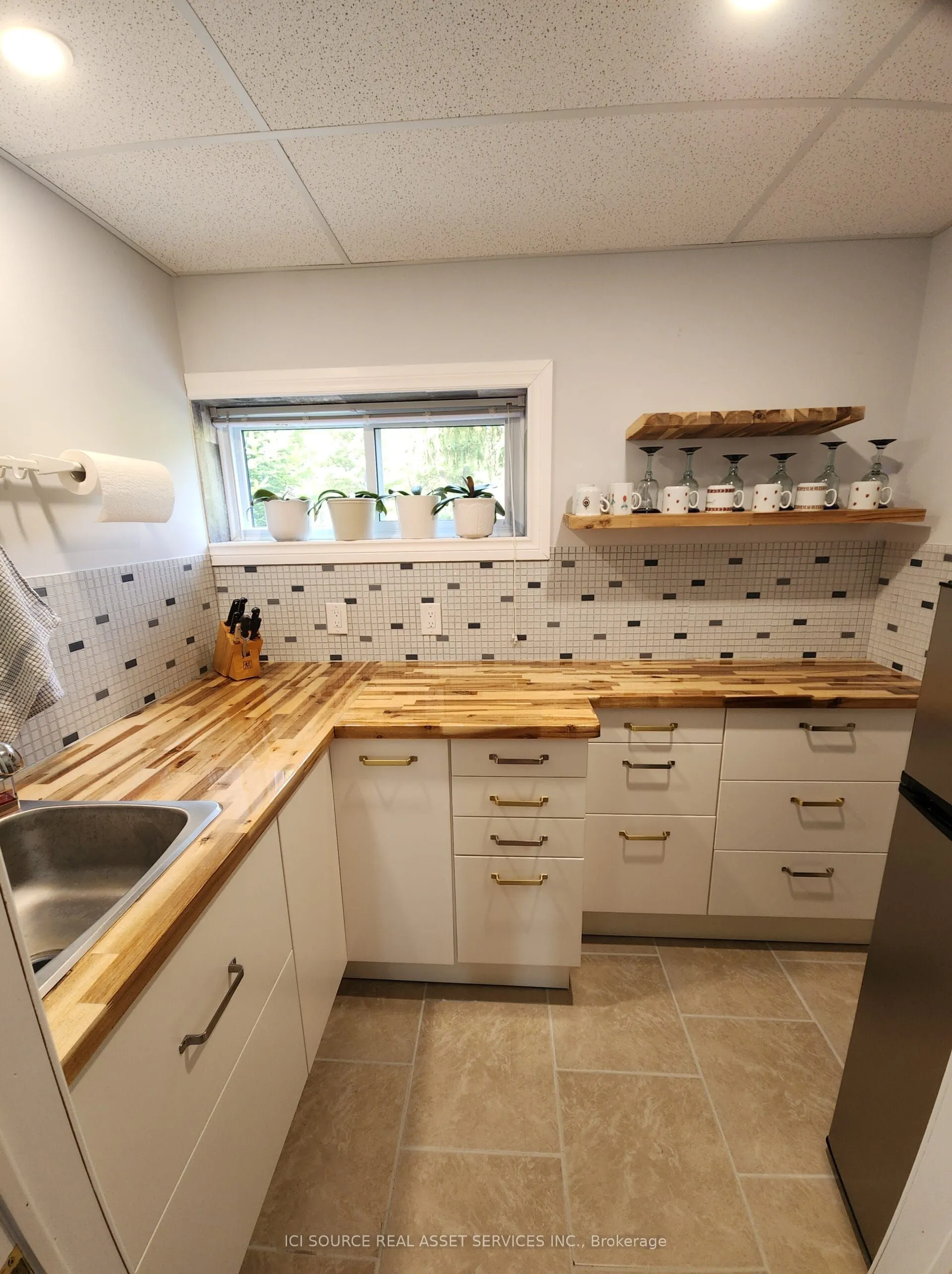 136 Hollowview Road