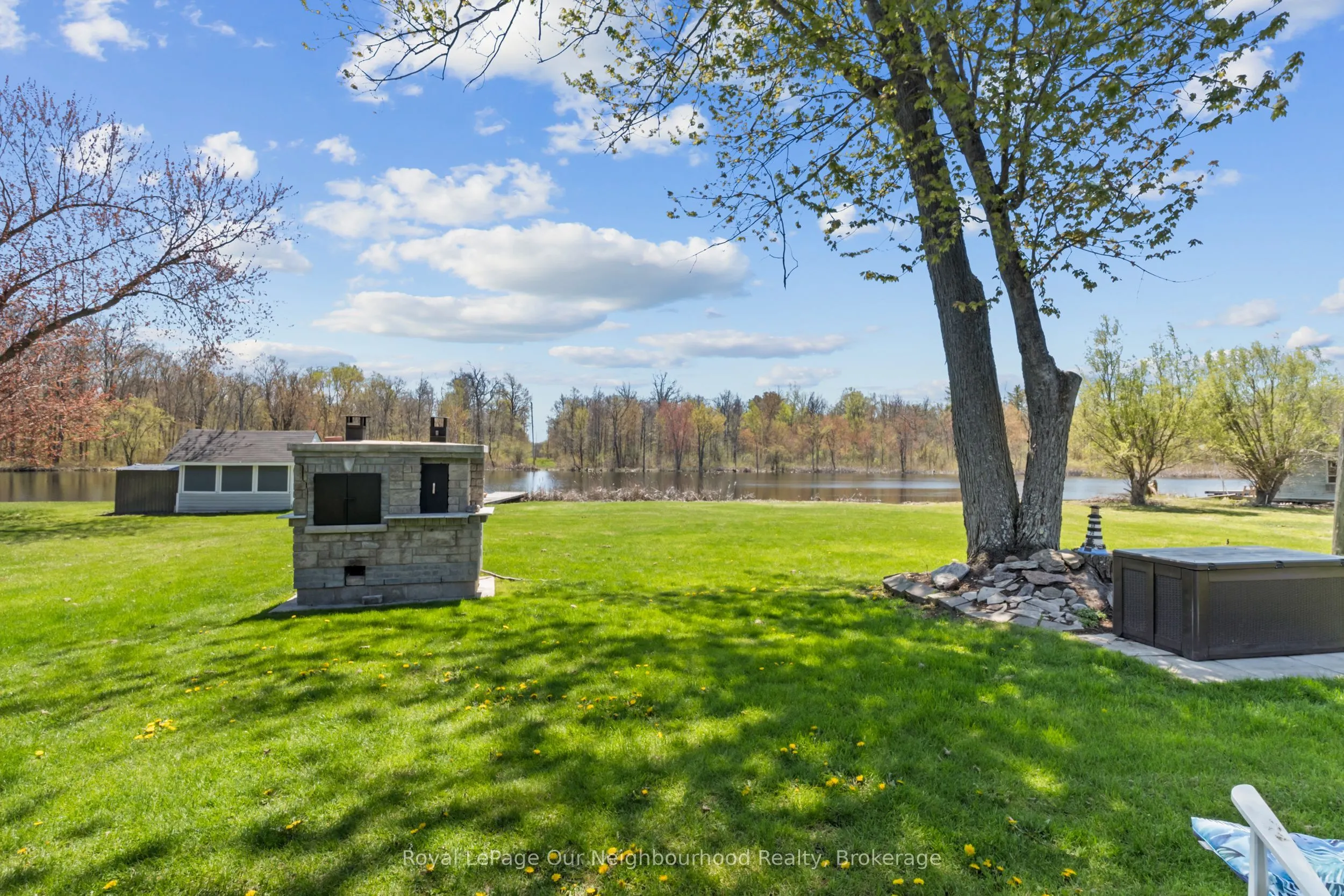 261 River Road E