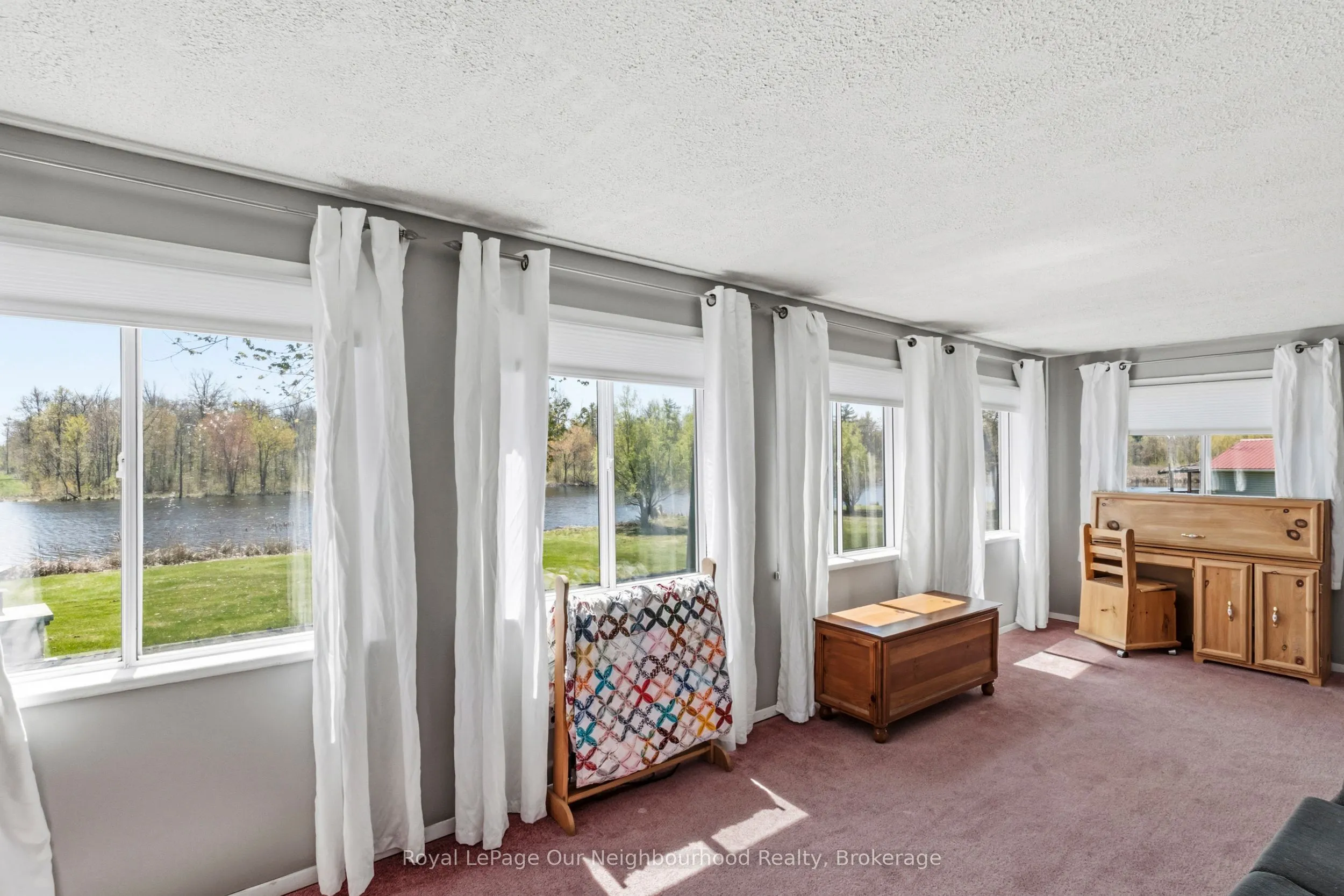 261 River Road E
