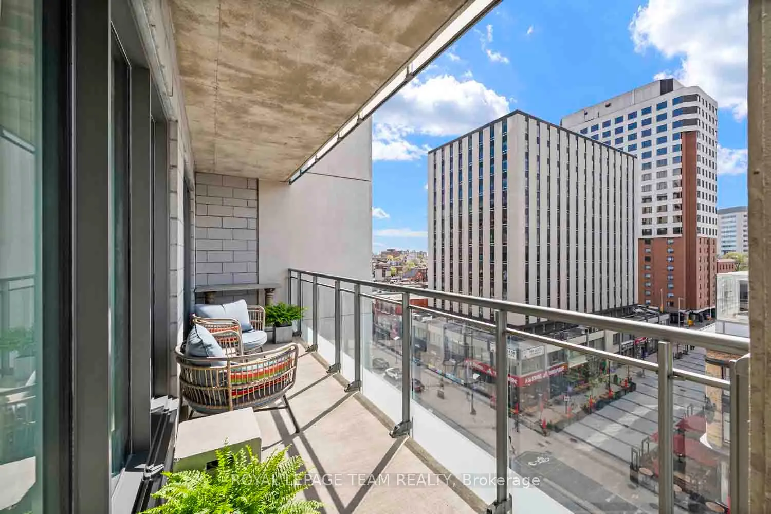 90 George Street #601