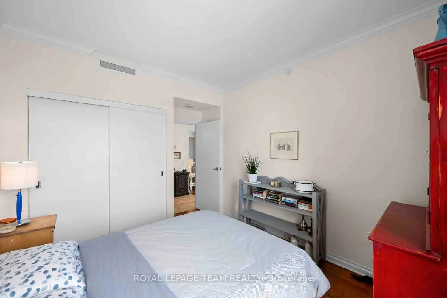 90 George Street #601