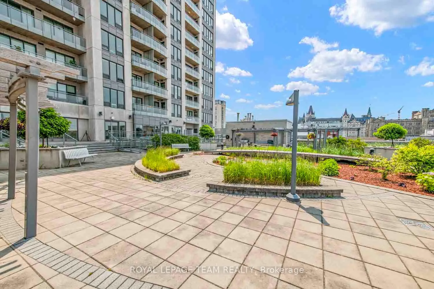 90 George Street #601