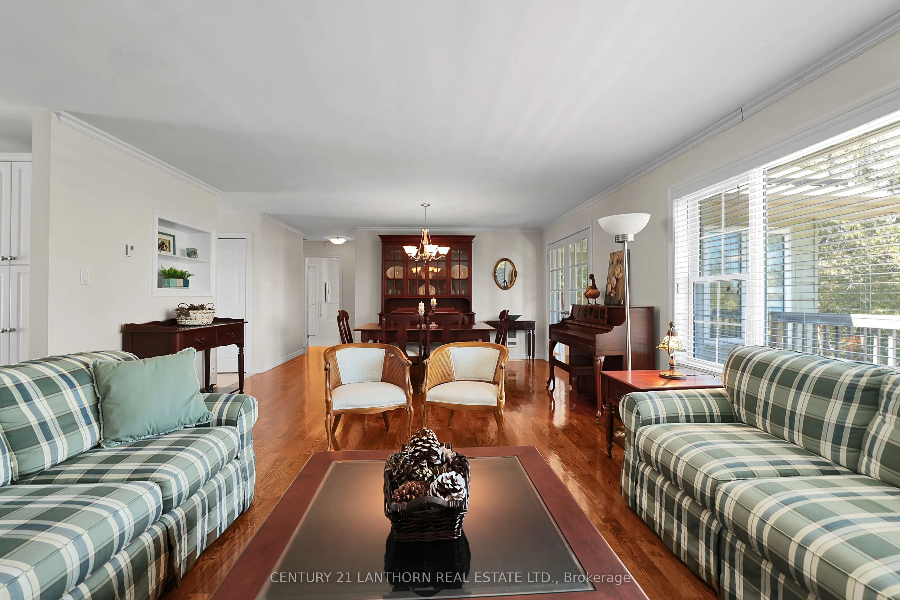 251 High Shore Road