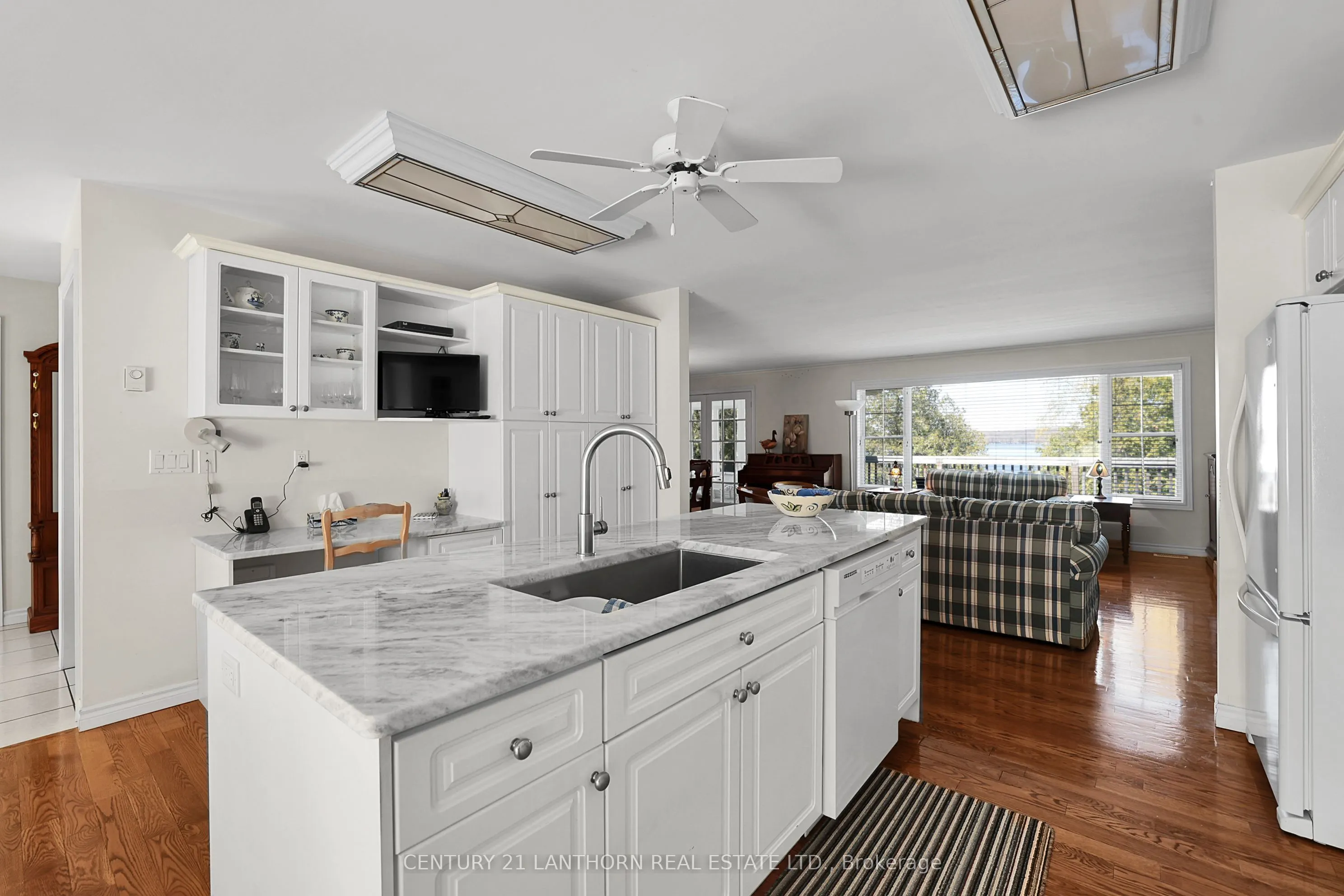 251 High Shore Road