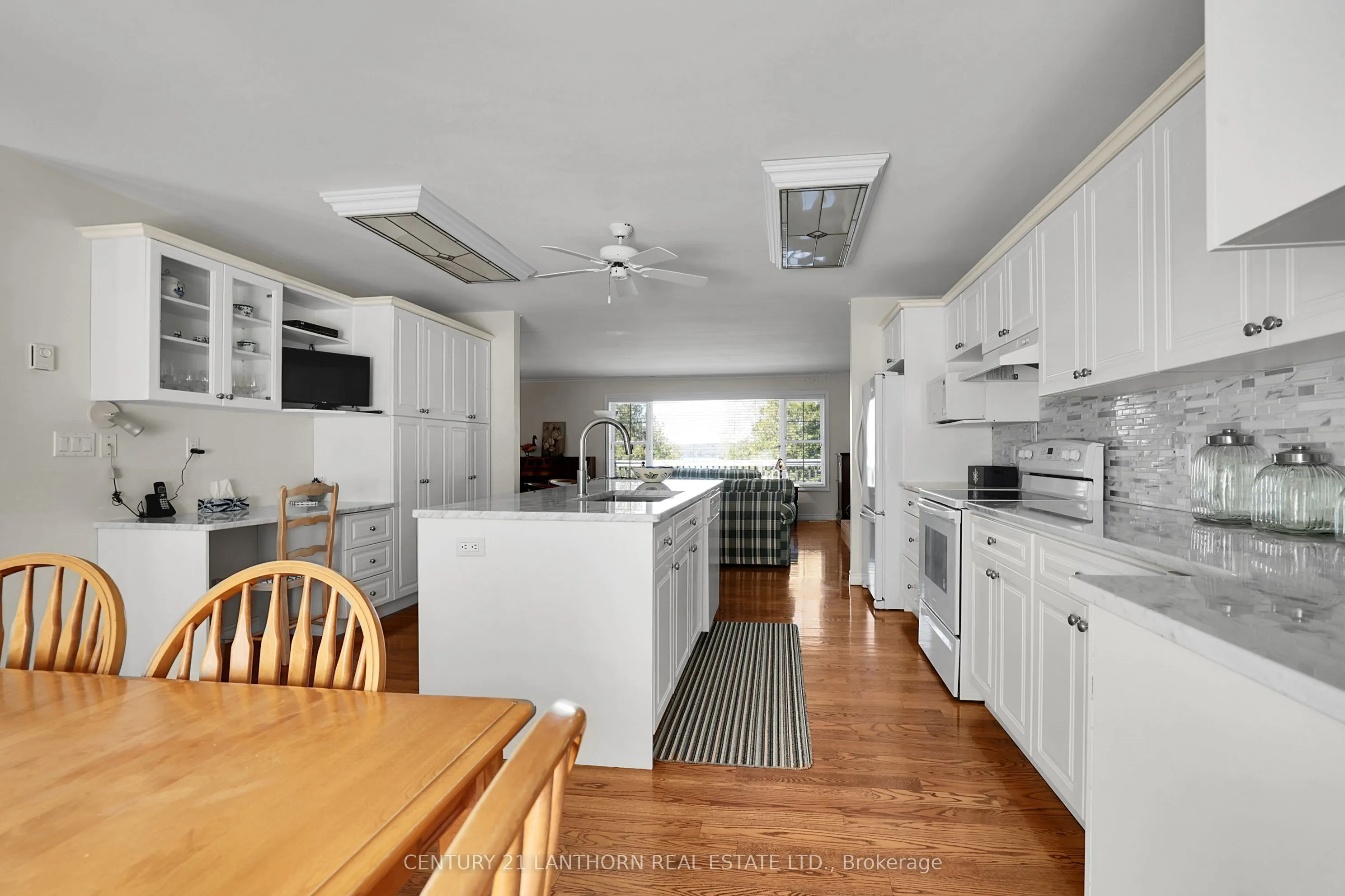 251 High Shore Road