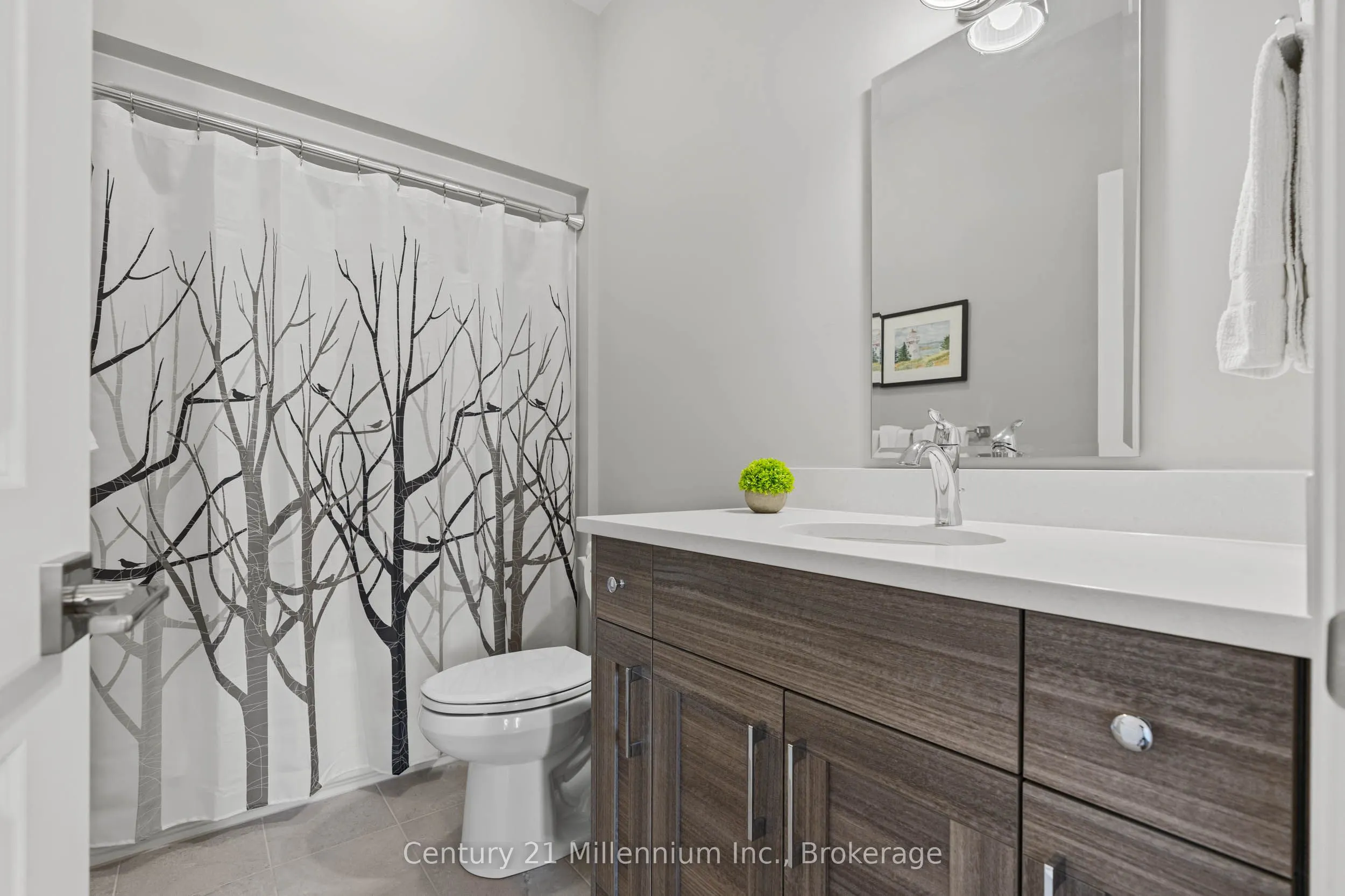 401 Algoma Crescent