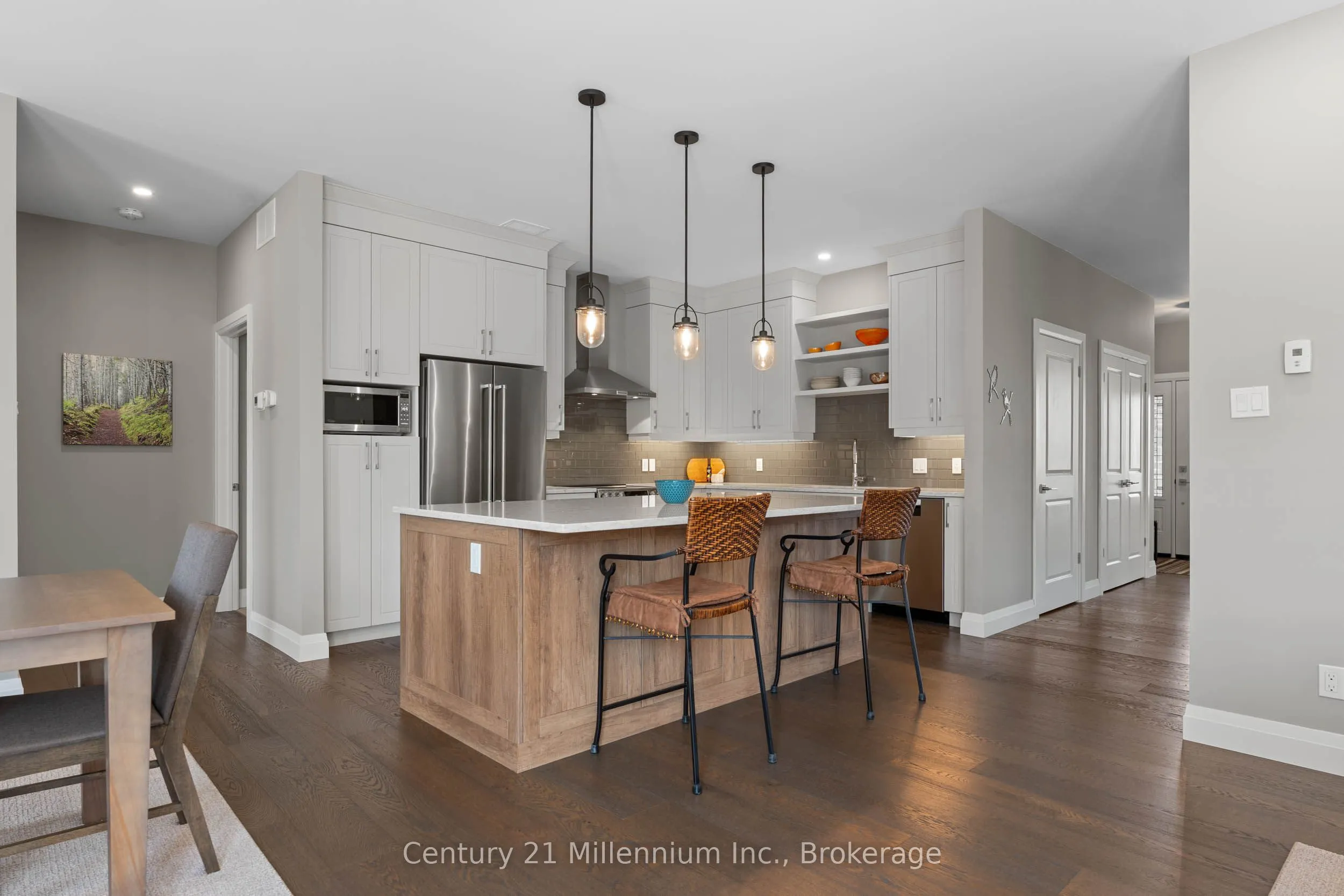 401 Algoma Crescent