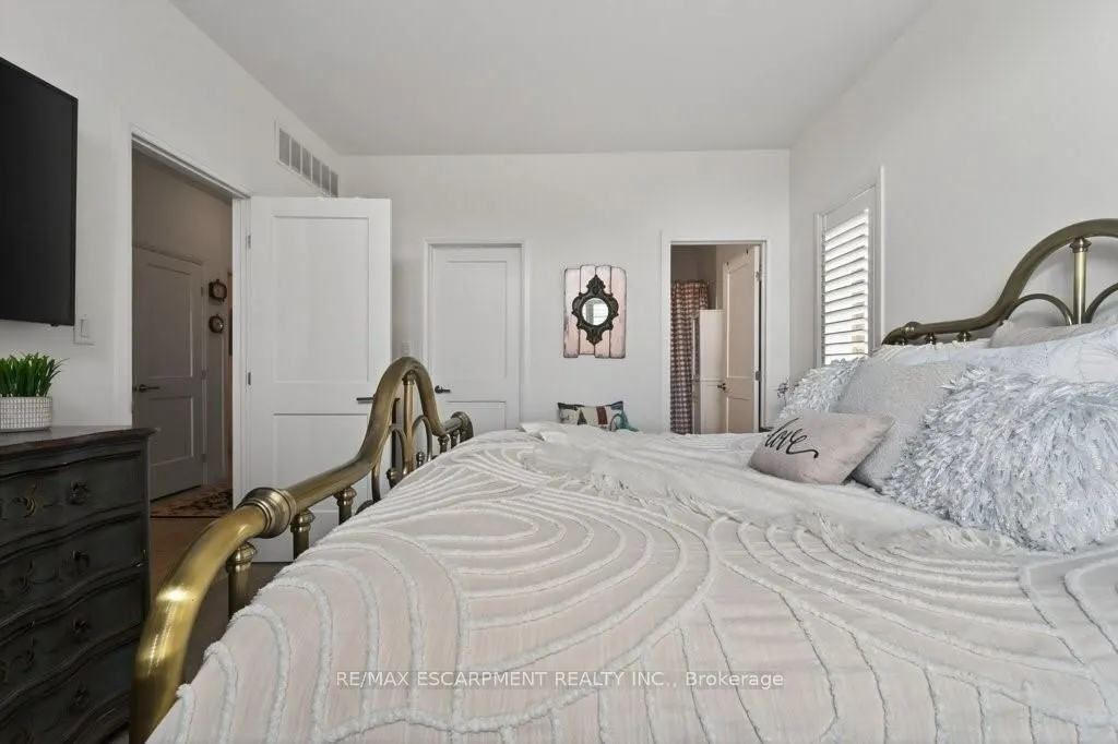 5064 Connor Drive