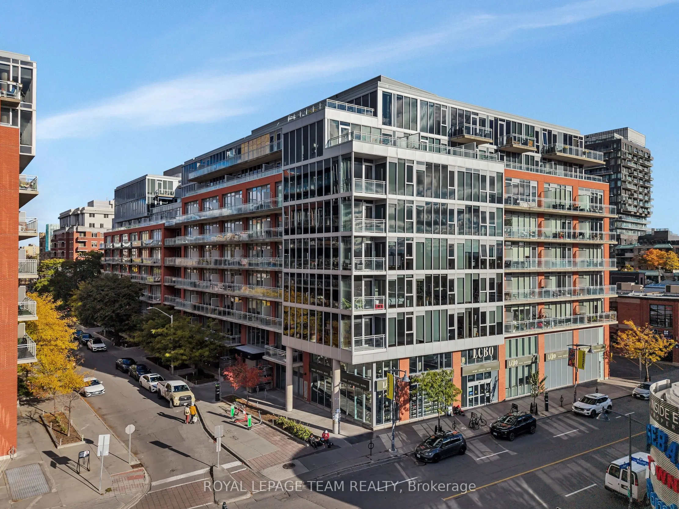 360 Mcleod Street #905