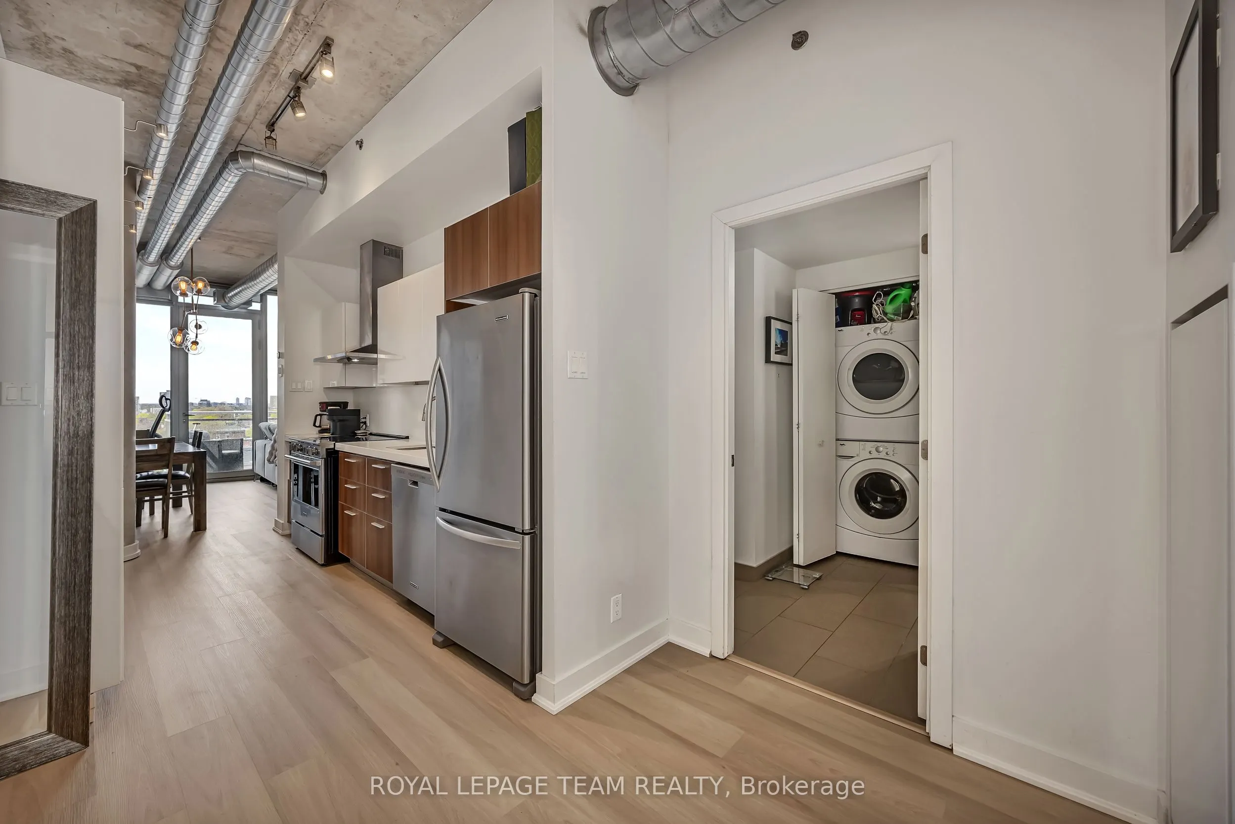 360 Mcleod Street #905