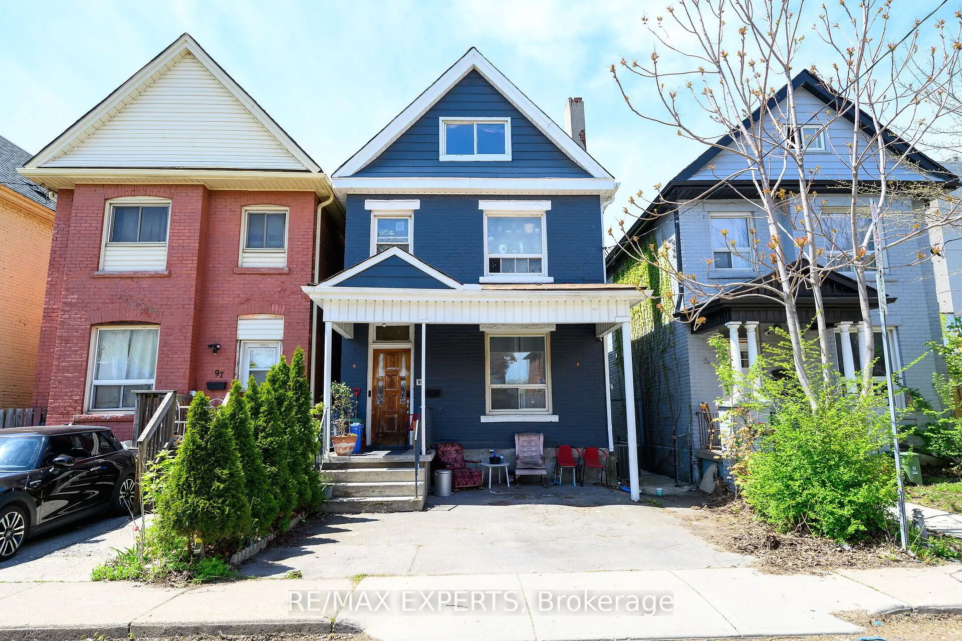 99 Leeming Street