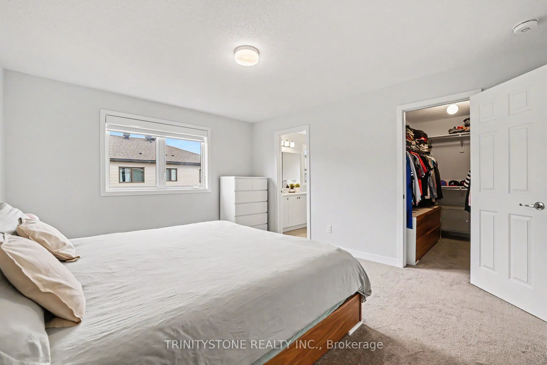 225 Billrian Crescent