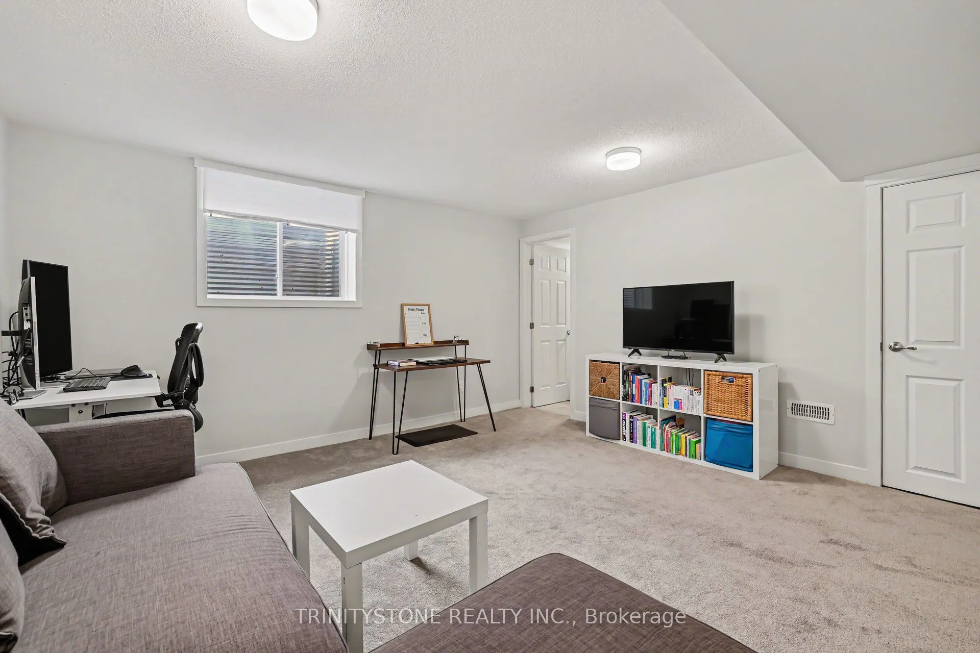 225 Billrian Crescent