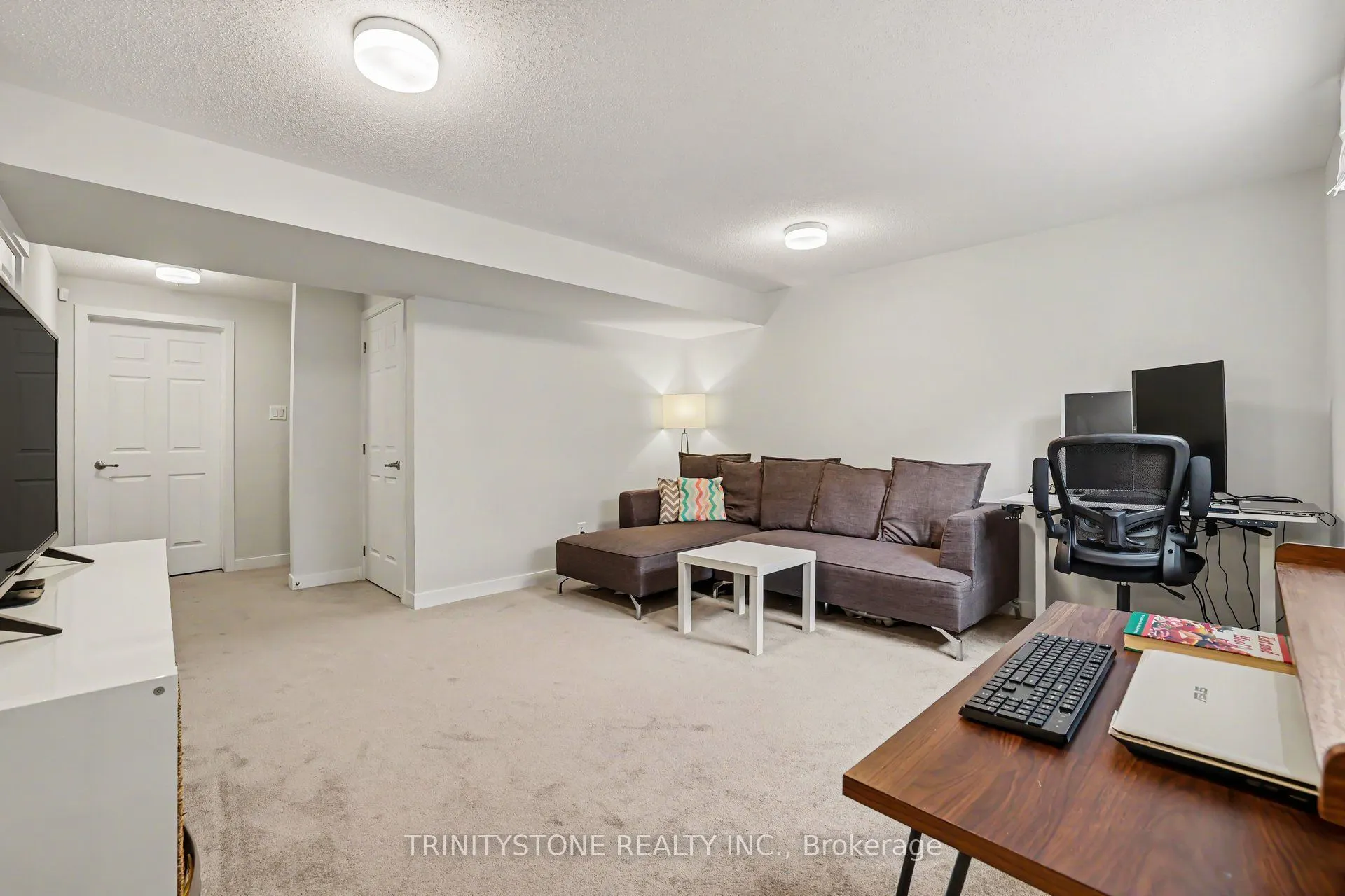 225 Billrian Crescent