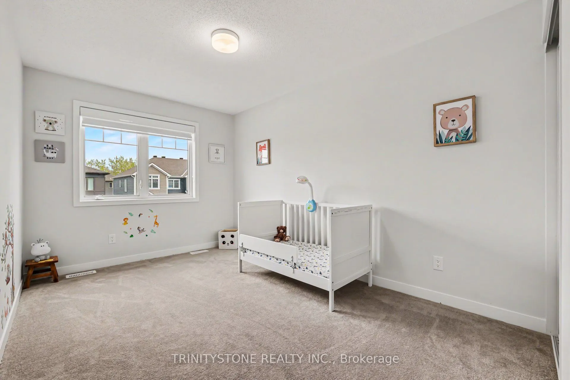 225 Billrian Crescent