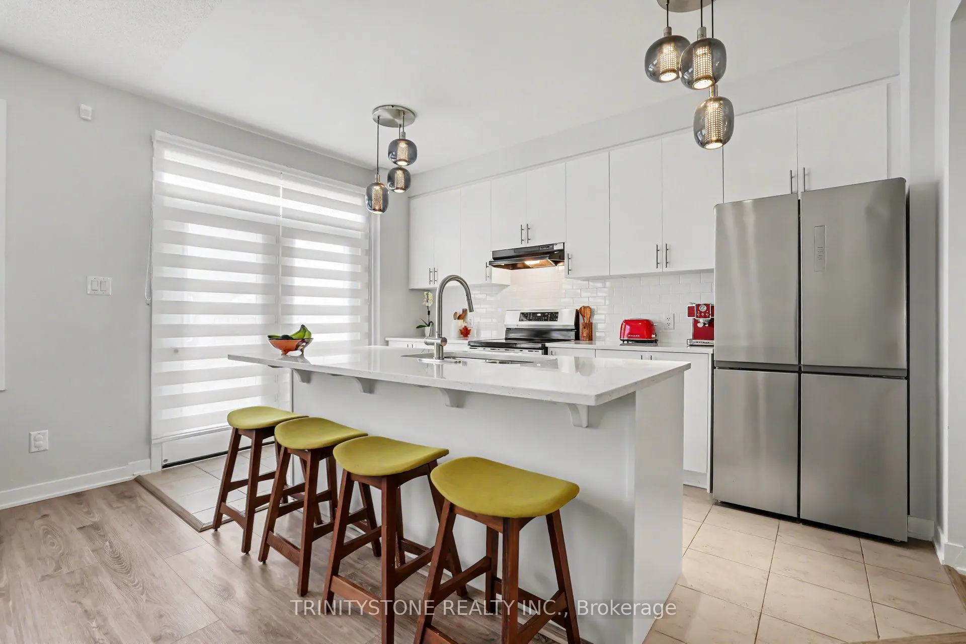 225 Billrian Crescent
