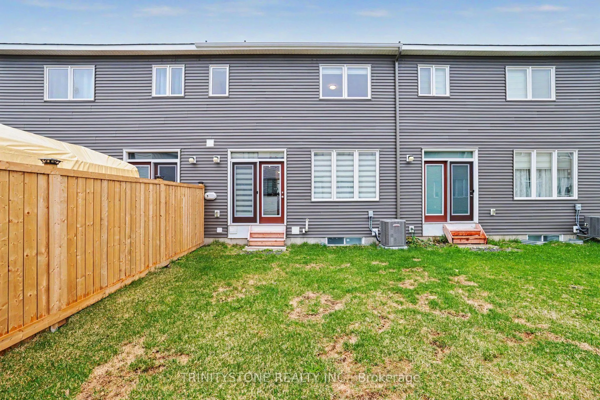225 Billrian Crescent