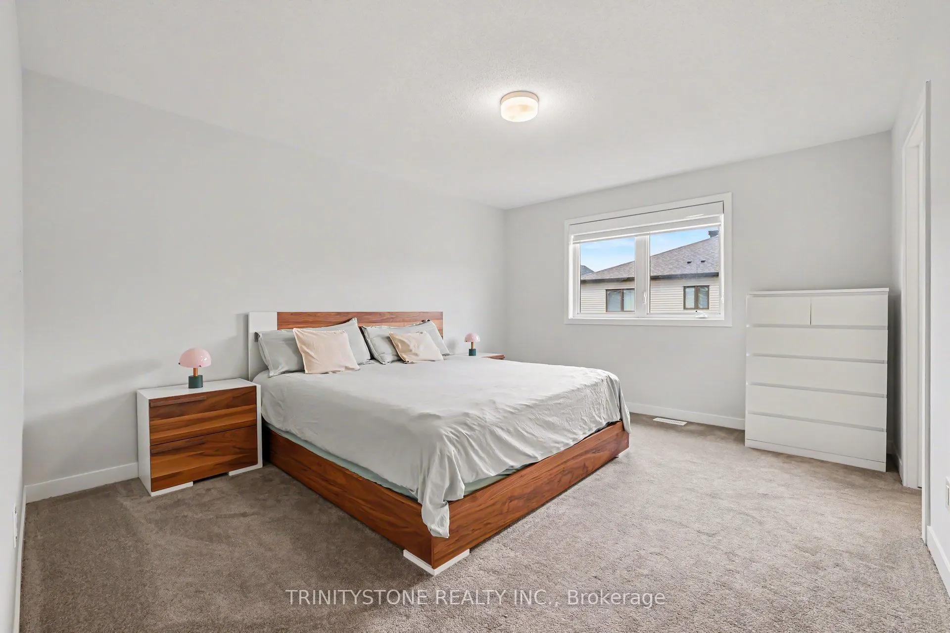 225 Billrian Crescent