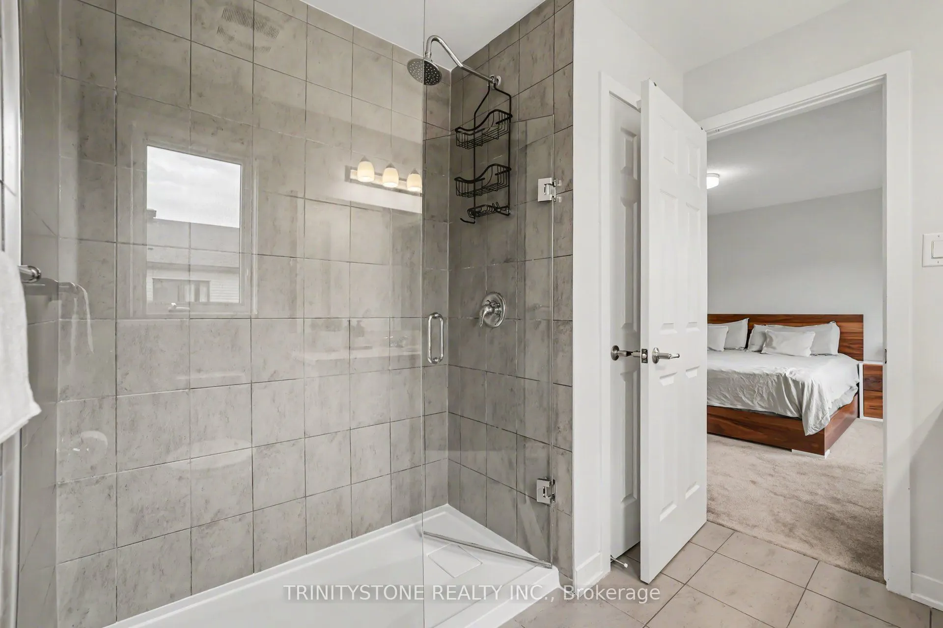 225 Billrian Crescent