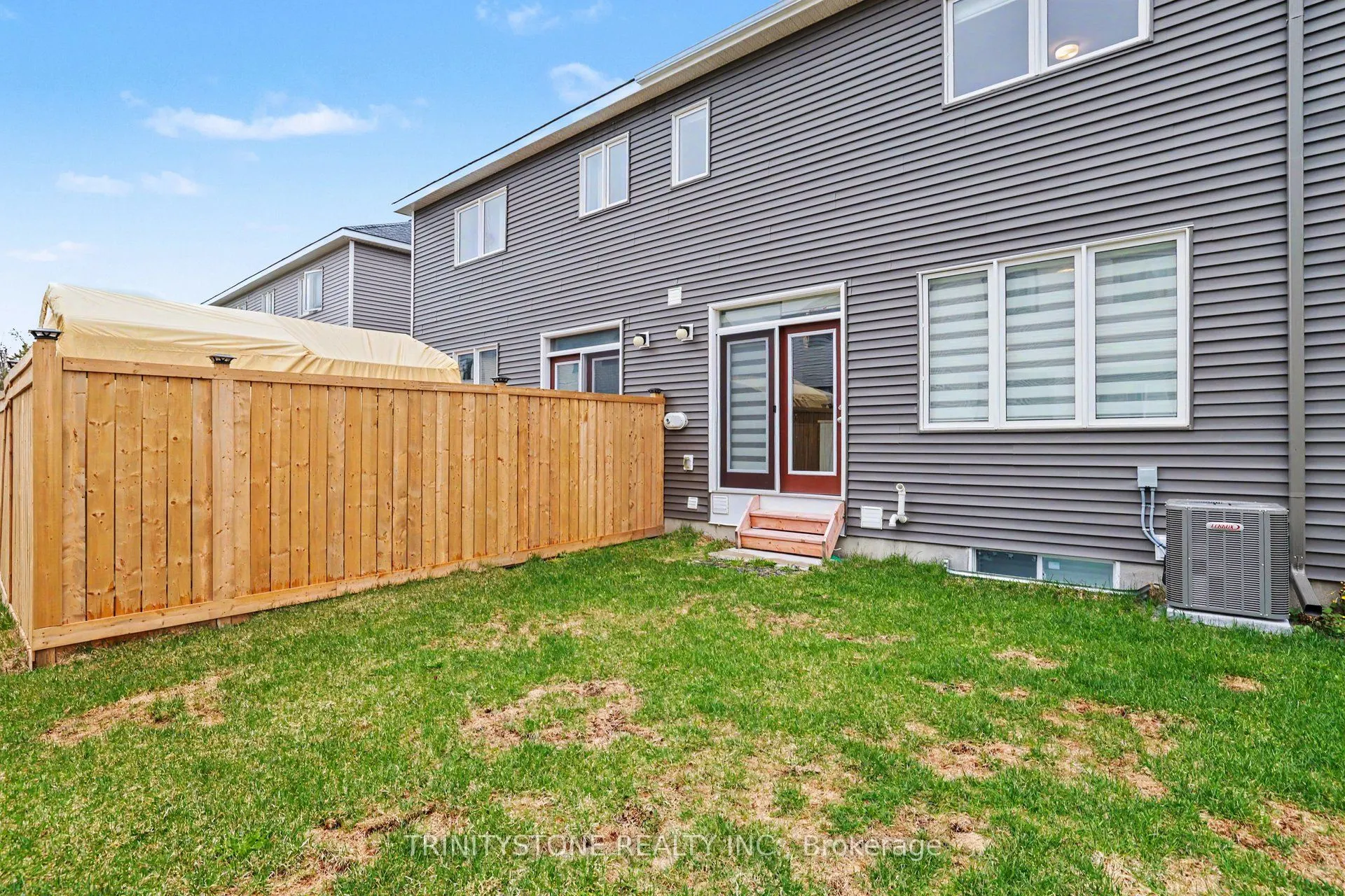225 Billrian Crescent