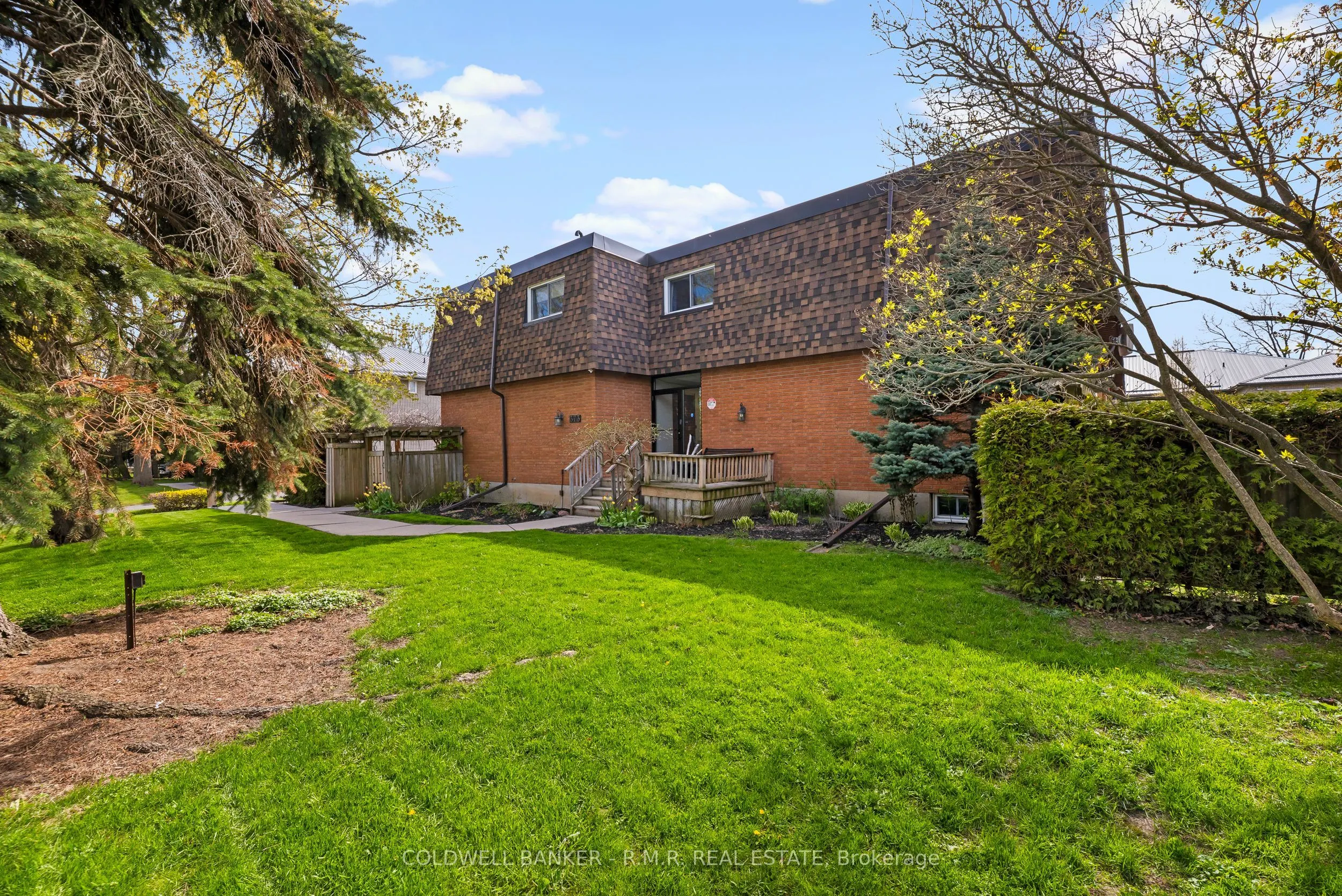 373 D'arcy Street #5