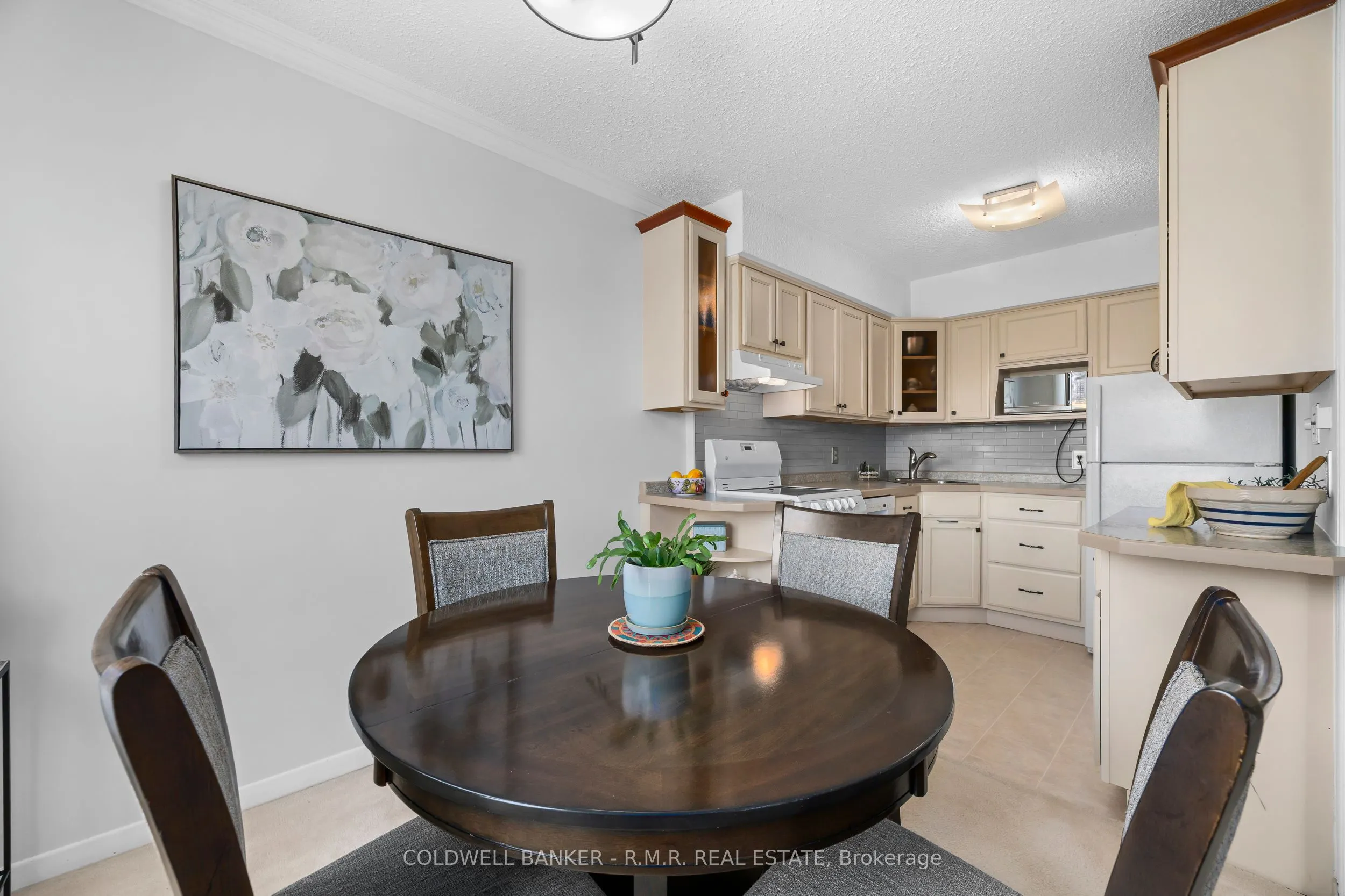 373 D'arcy Street #5