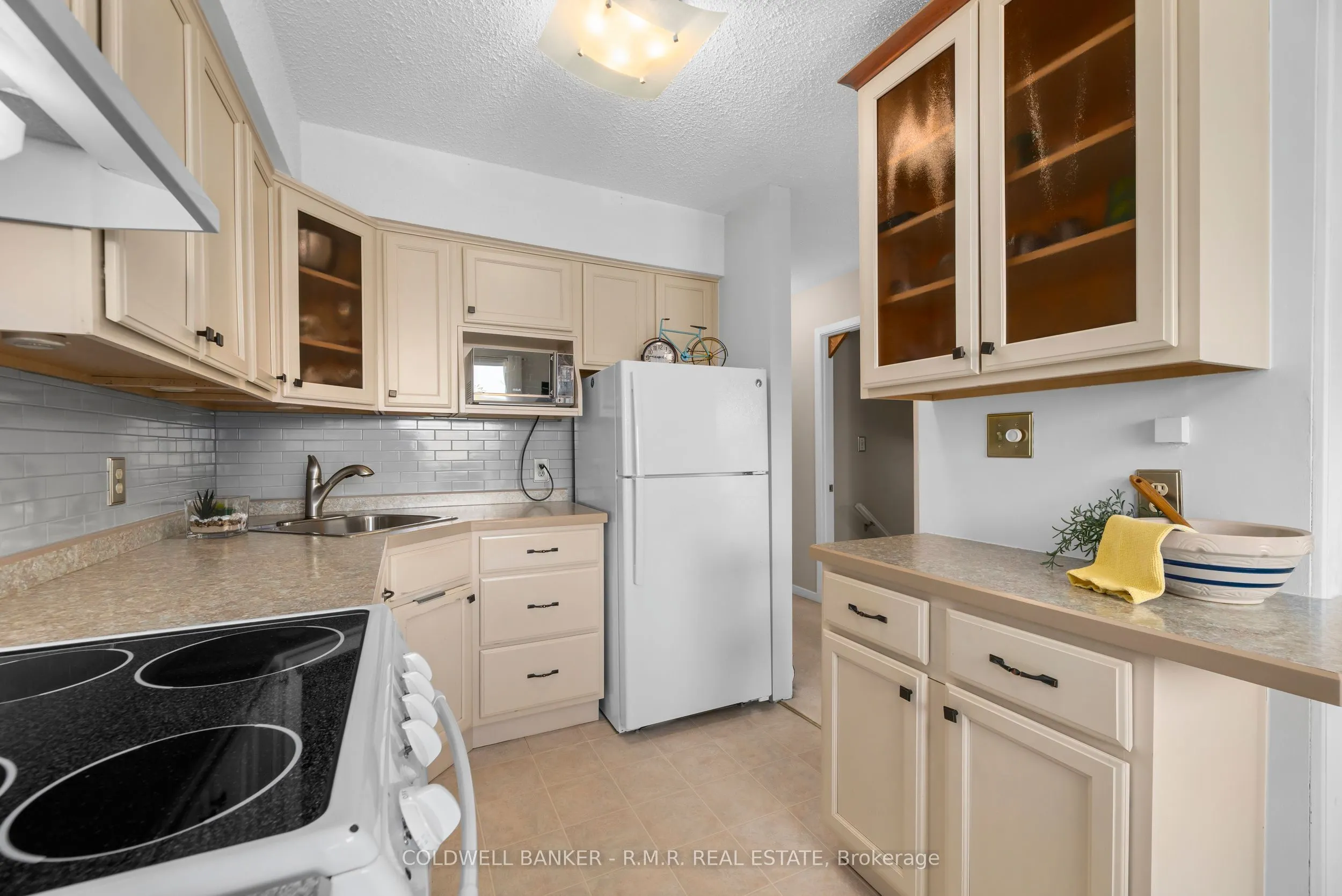 373 D'arcy Street #5