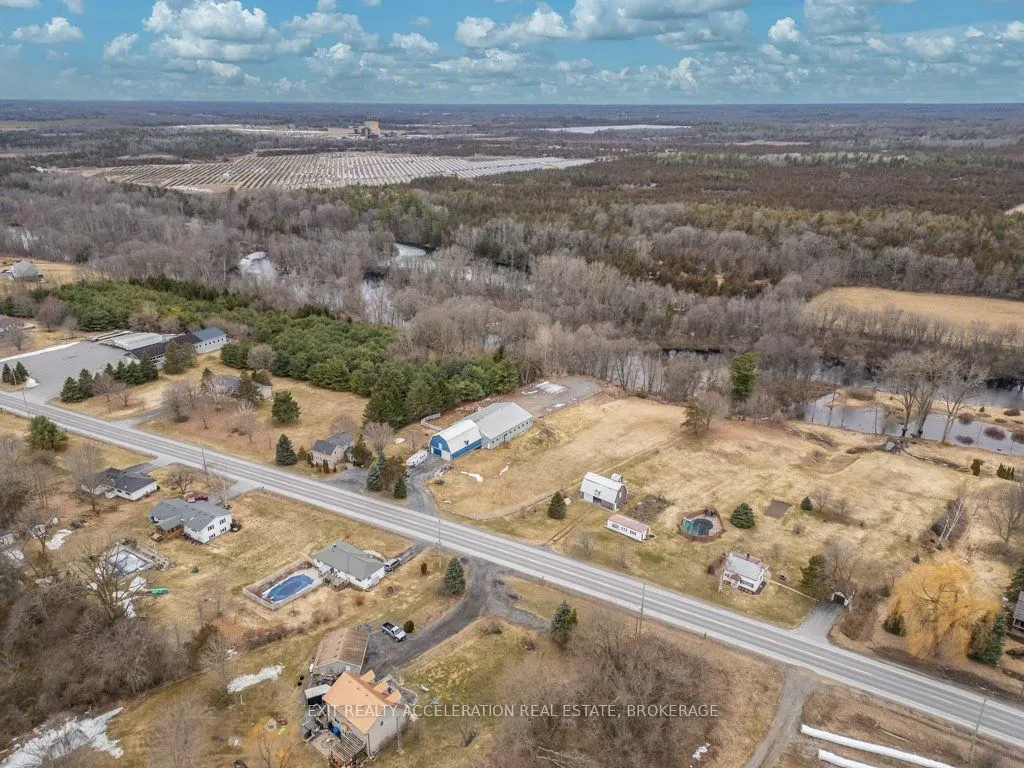 1125 County Rd 1 E
