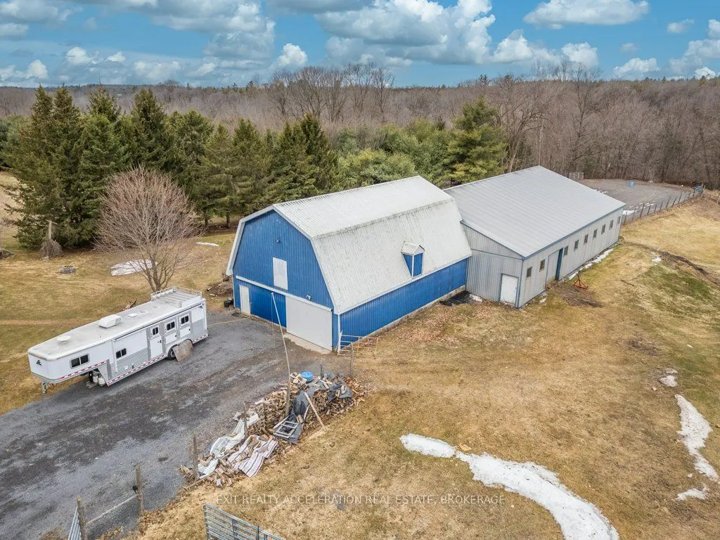 1125 County Rd 1 E