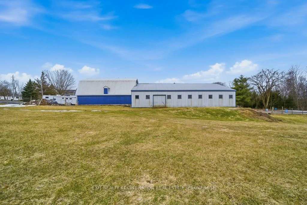 1125 County Rd 1 E