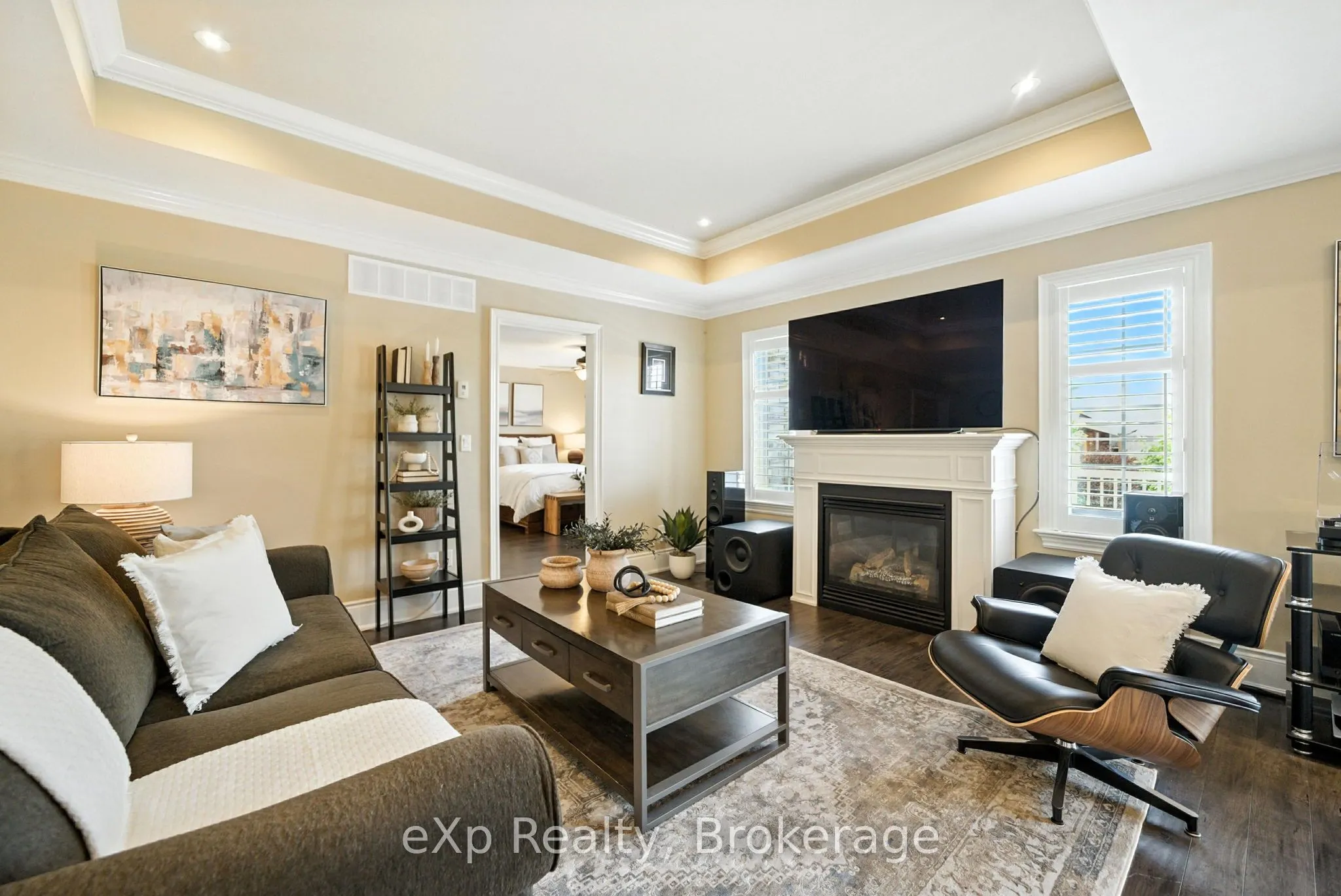6 Cortland Way
