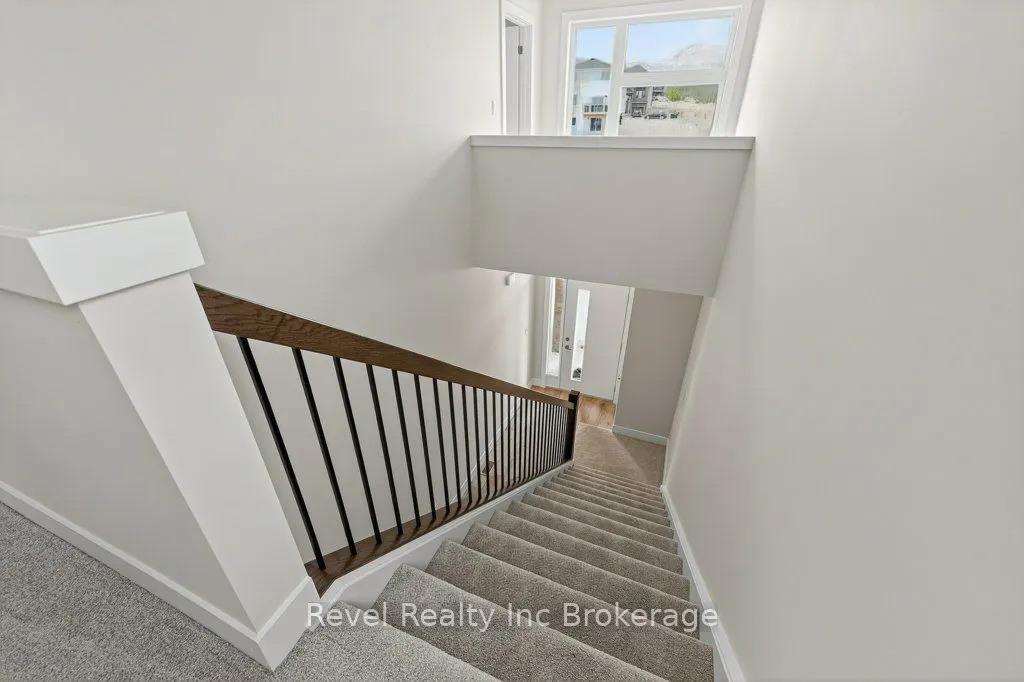 325 Kading Crescent