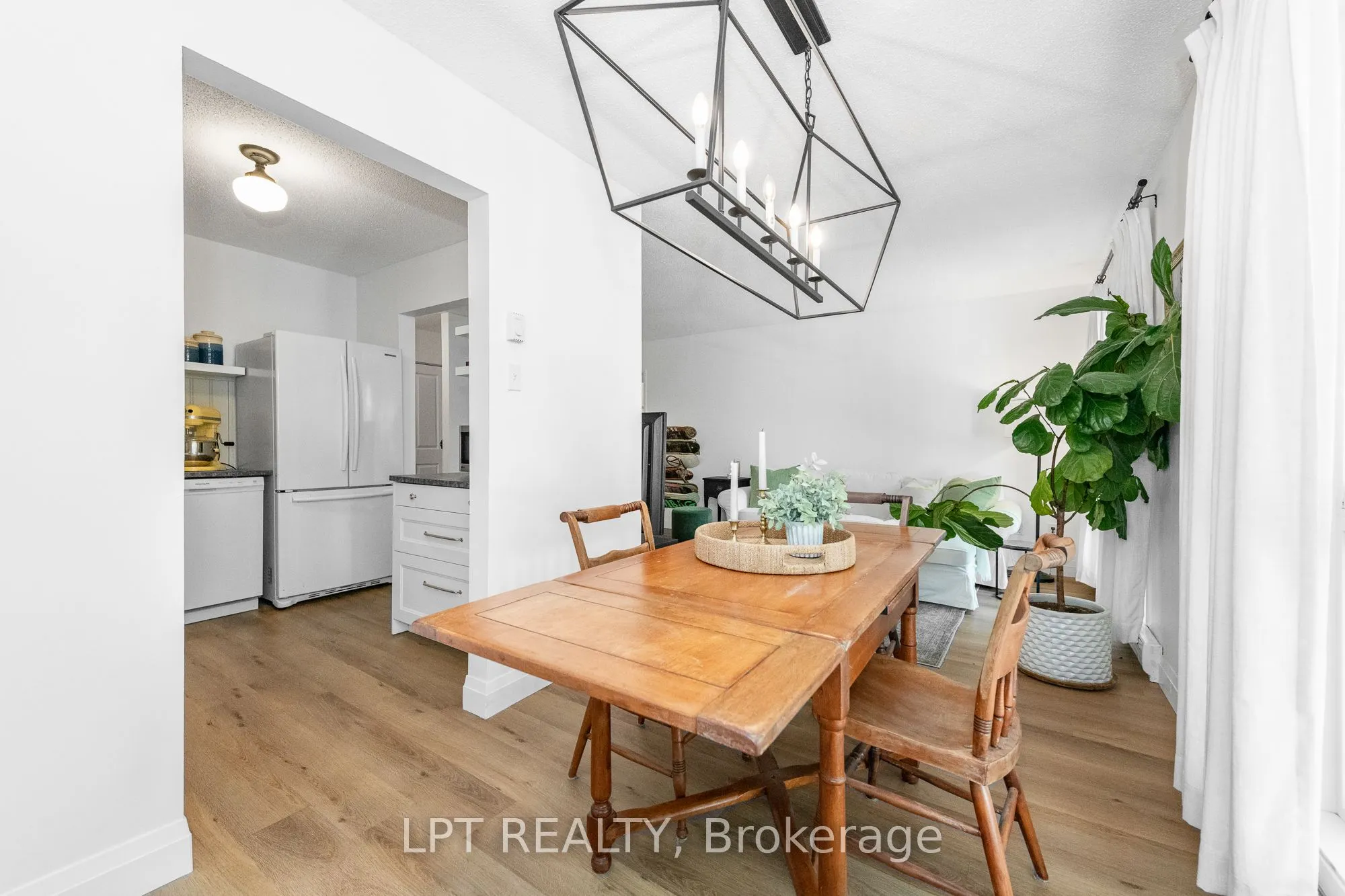 2080 OGILVIE Road #7J