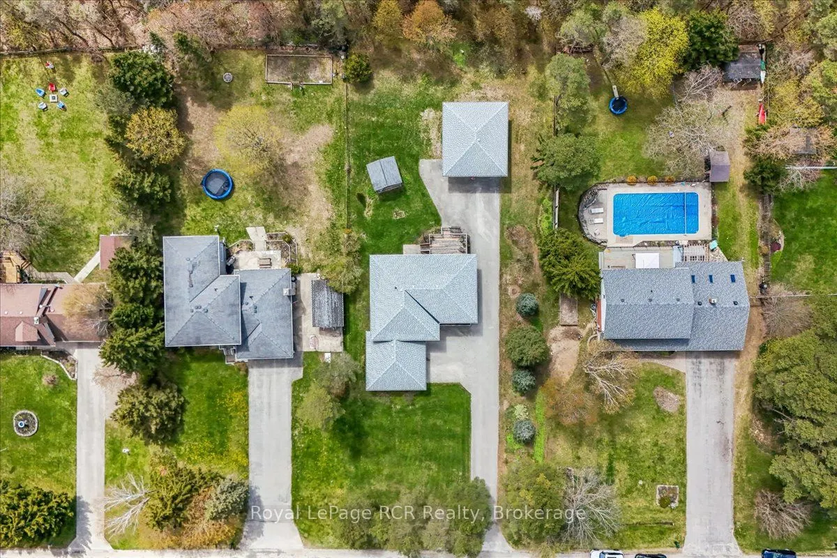 30 Pine Tree Drive