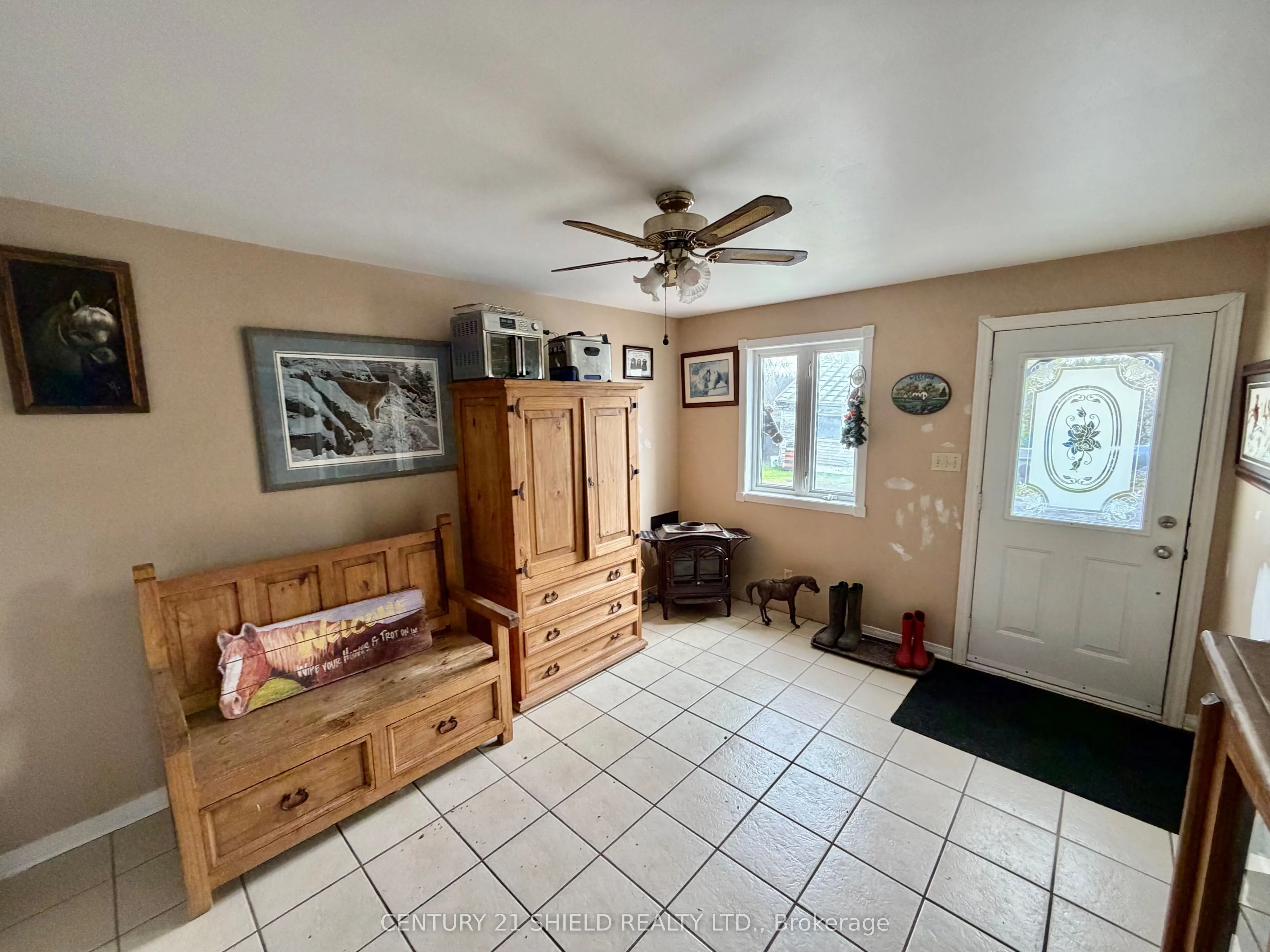 17637 Island Road E #, St. Andrews