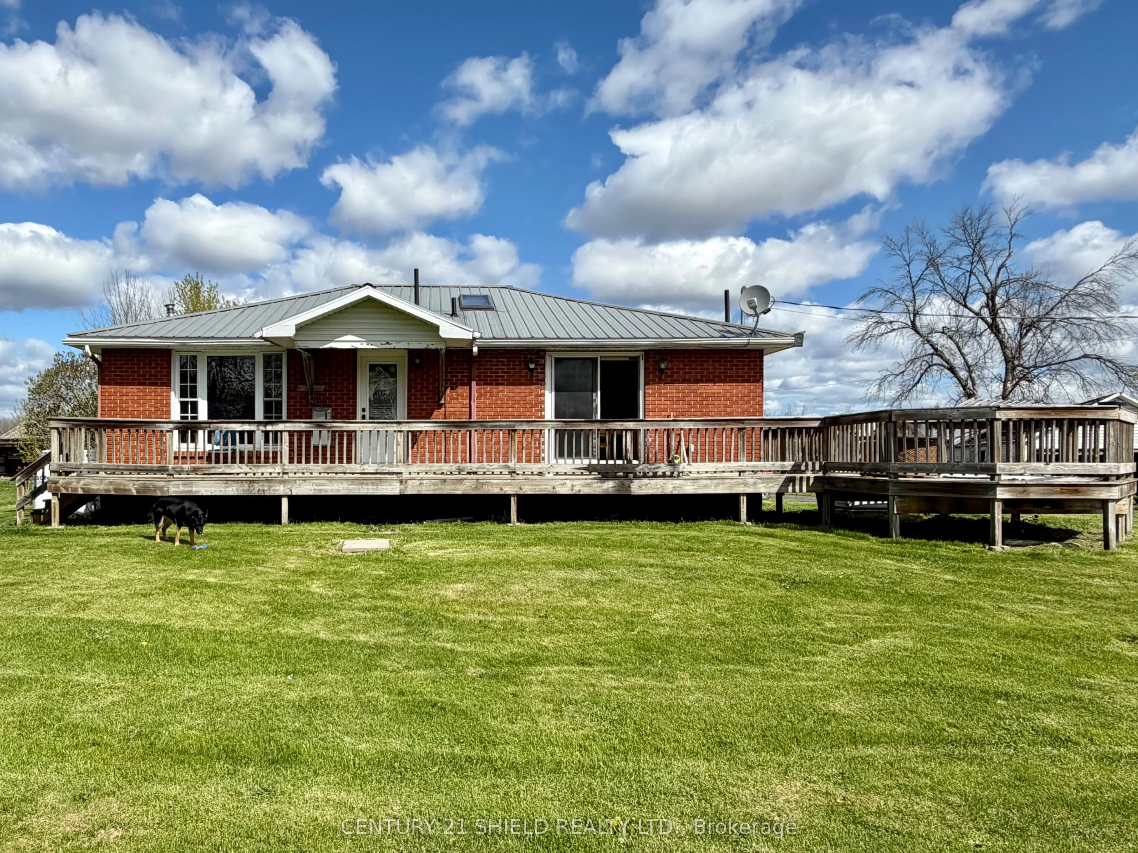 17637 Island Road E #, St. Andrews
