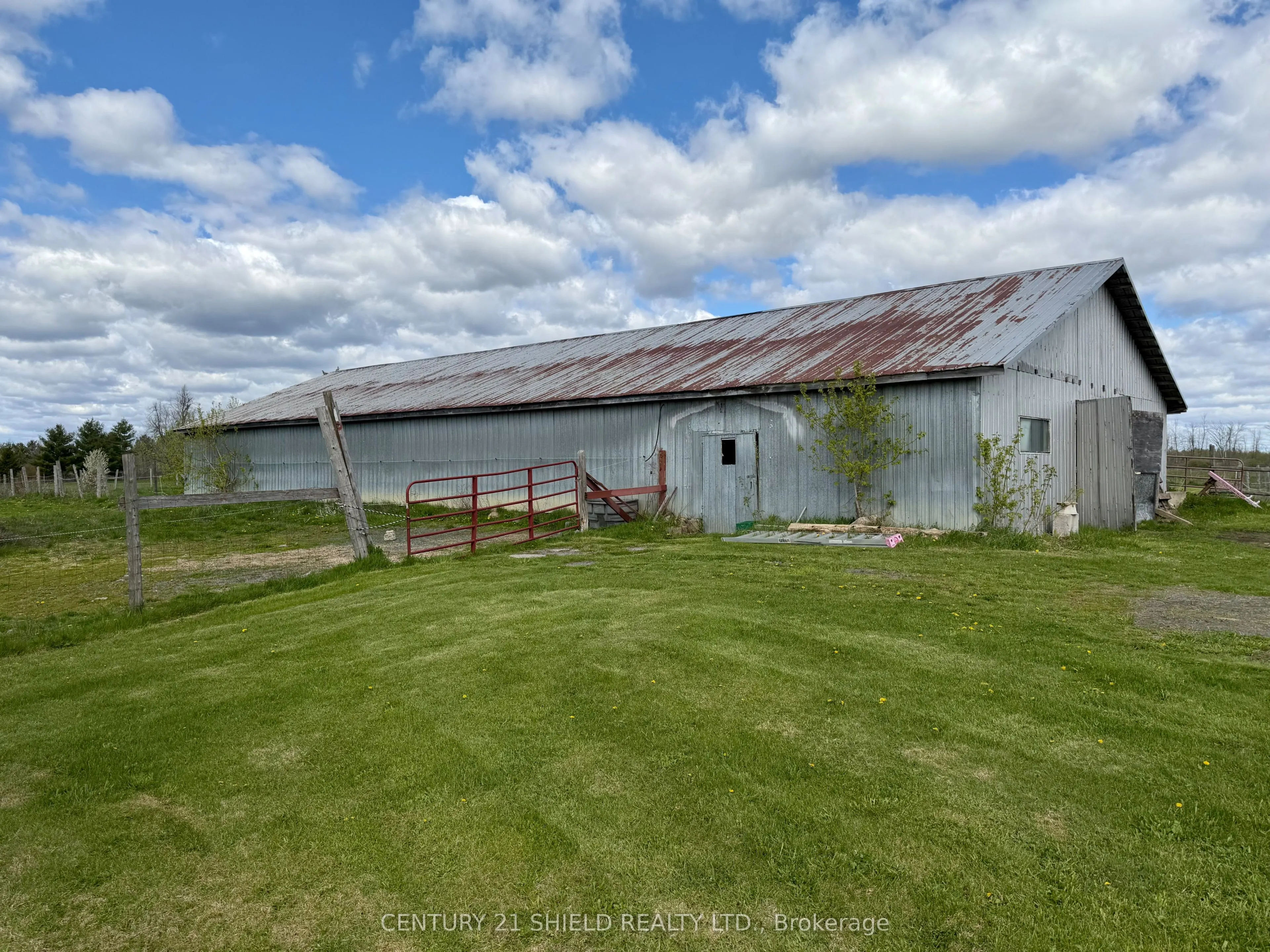 17637 Island Road E #, St. Andrews