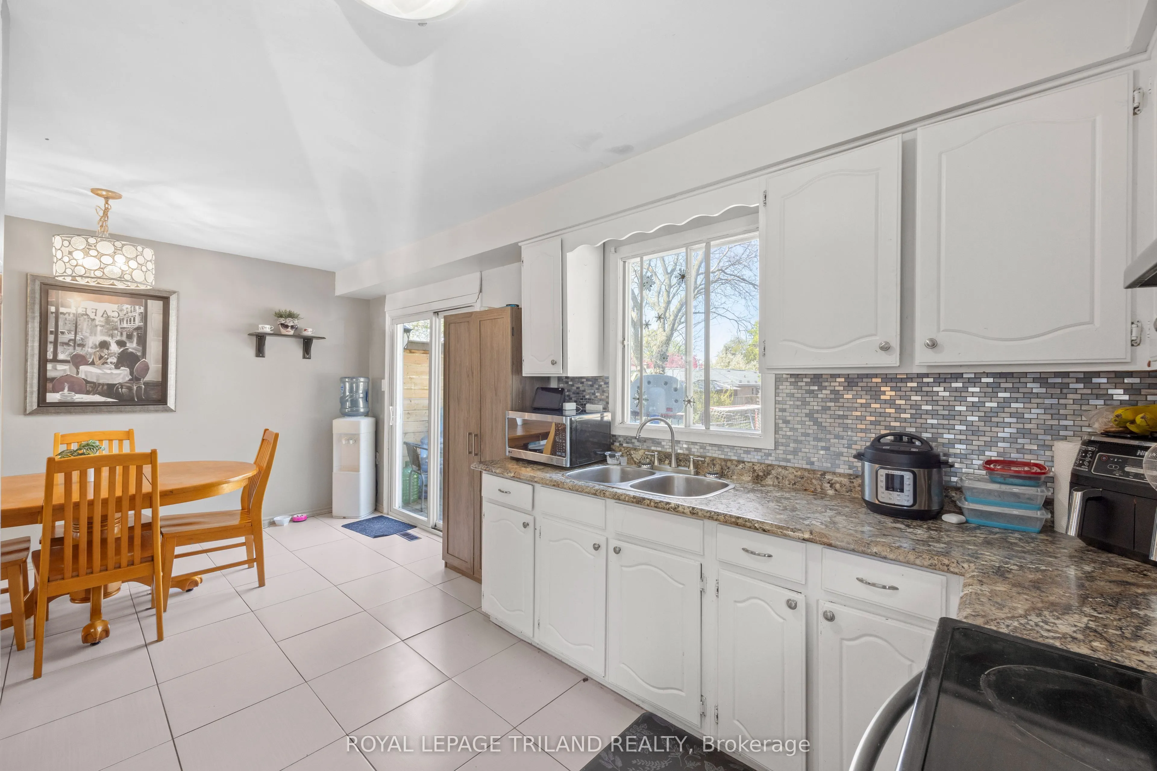 1769 Aldersbrook Road