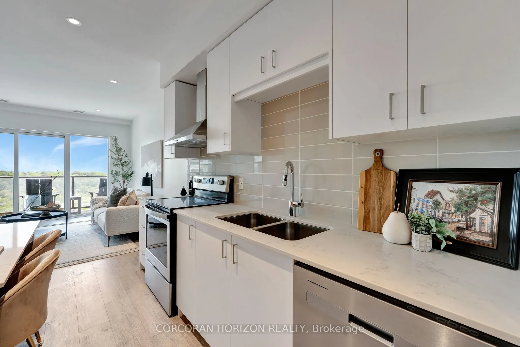 15 Glebe Street #1511