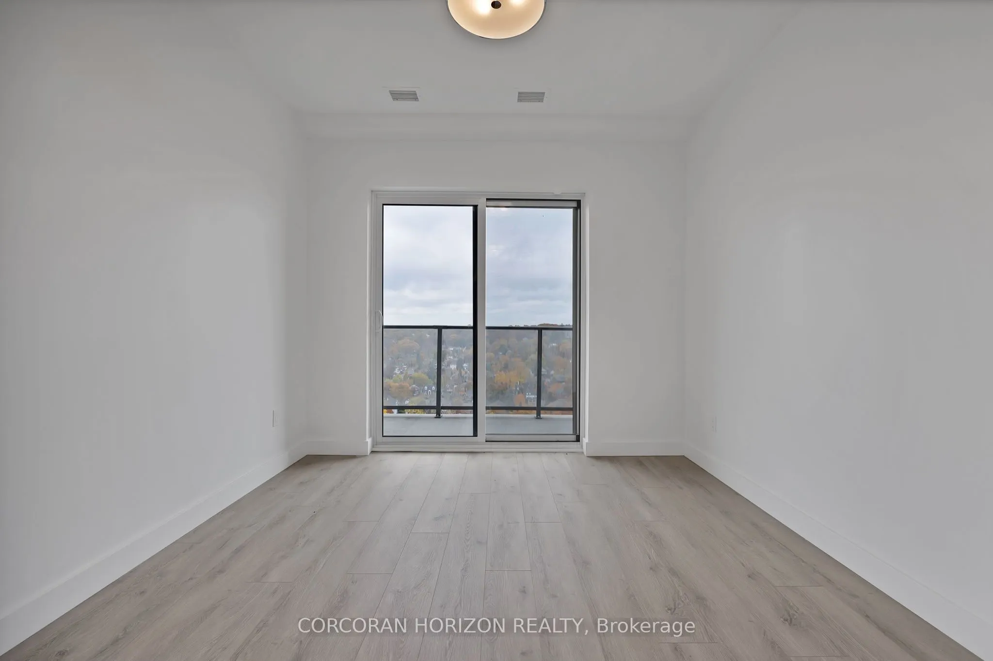 15 Glebe Street #1904