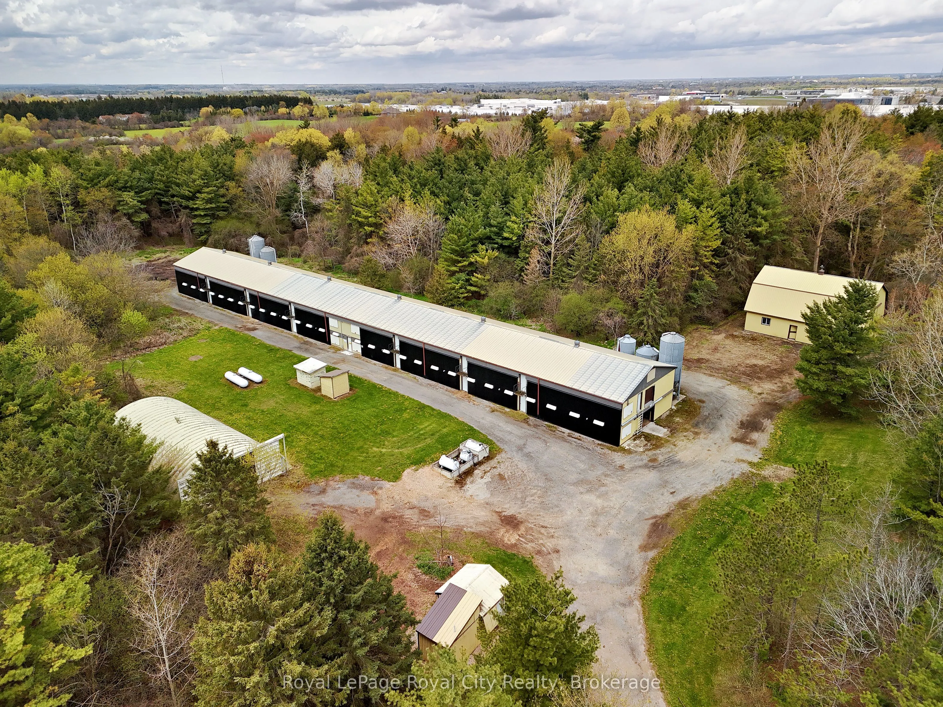 4646 Sideroad 20 N