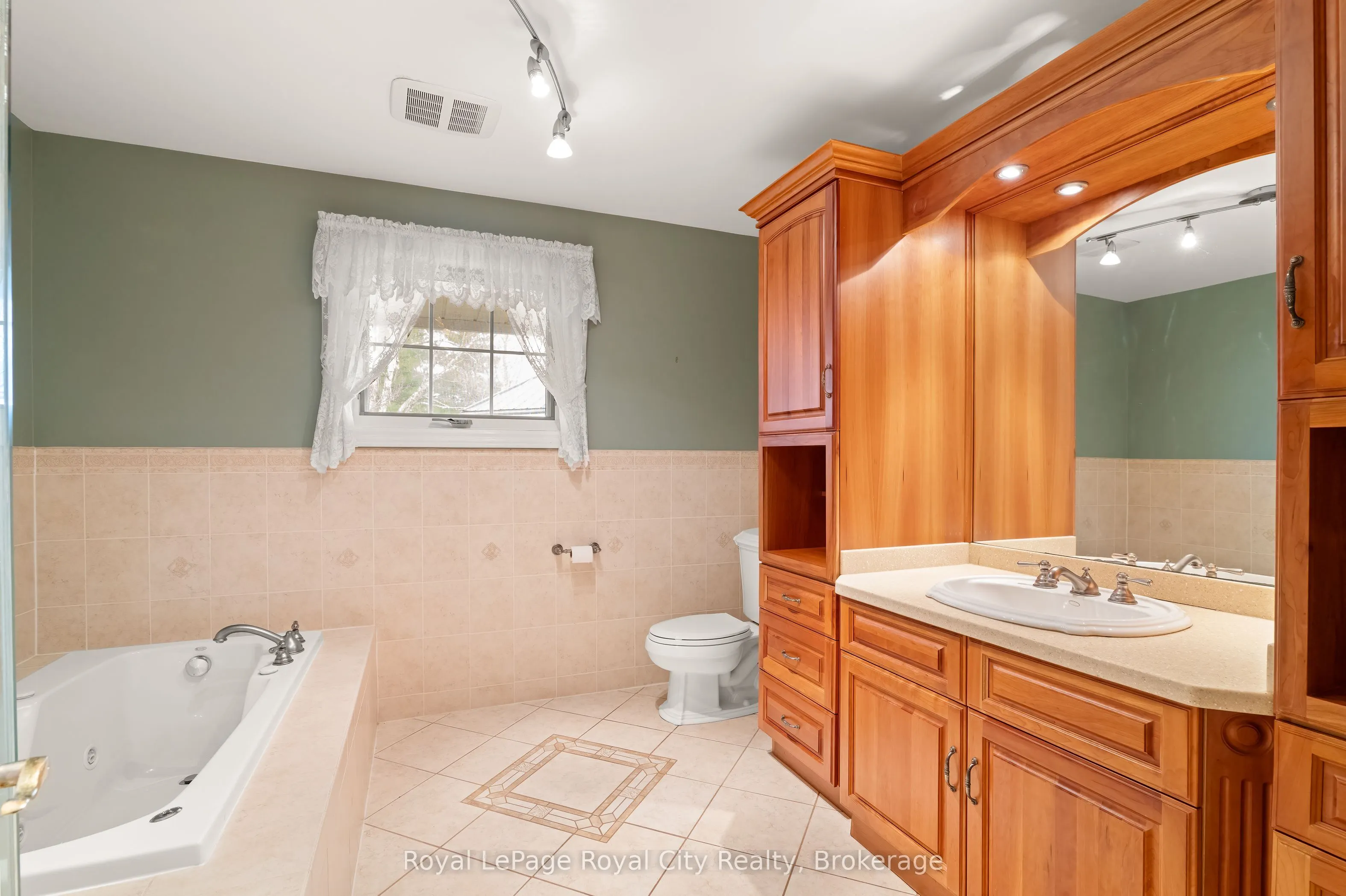 4646 Sideroad 20 N