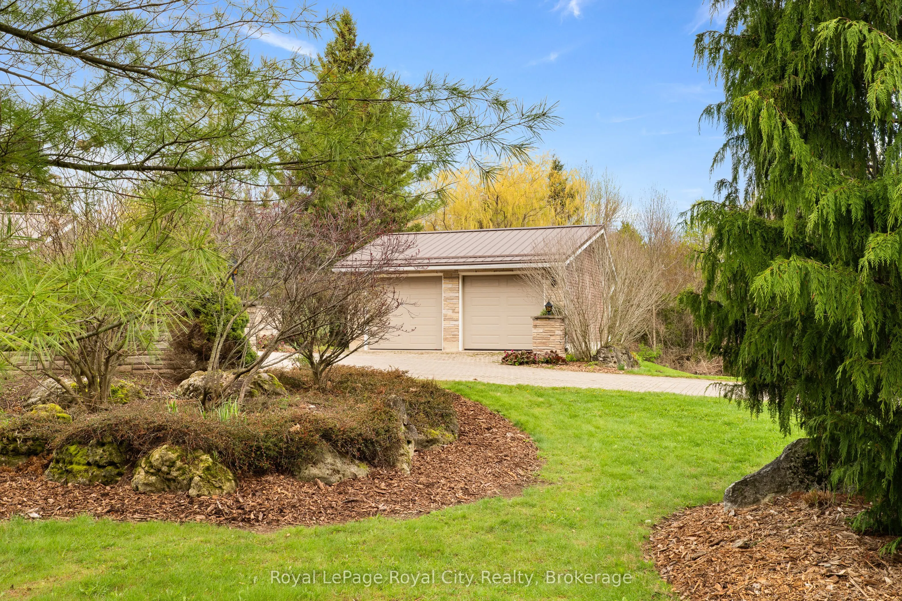 4646 Sideroad 20 N