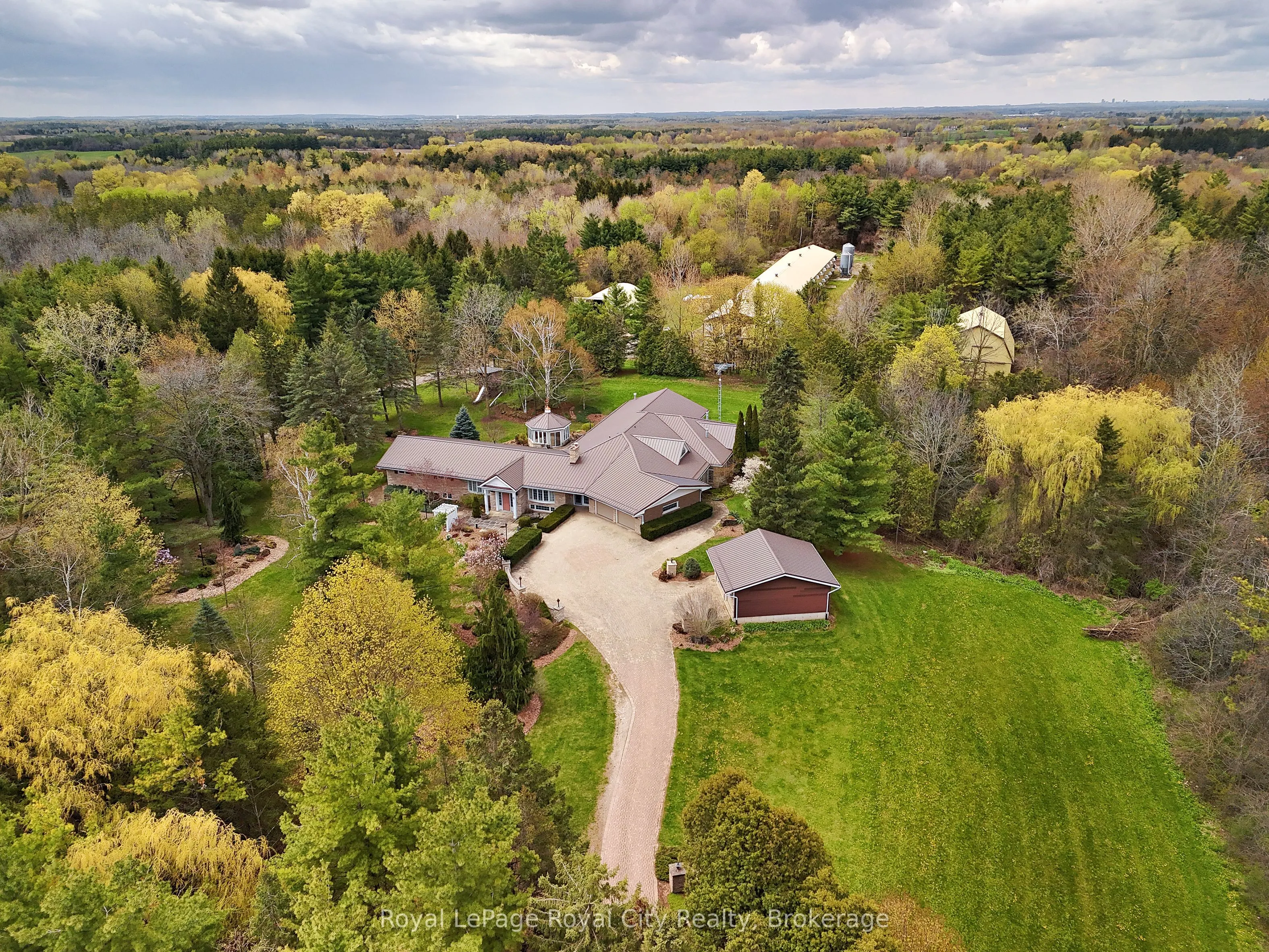 4646 Sideroad 20 N