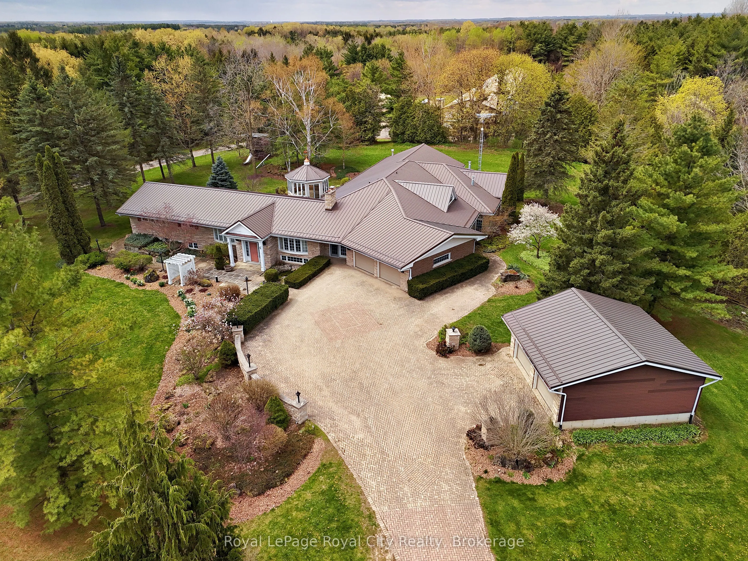 4646 Sideroad 20 N