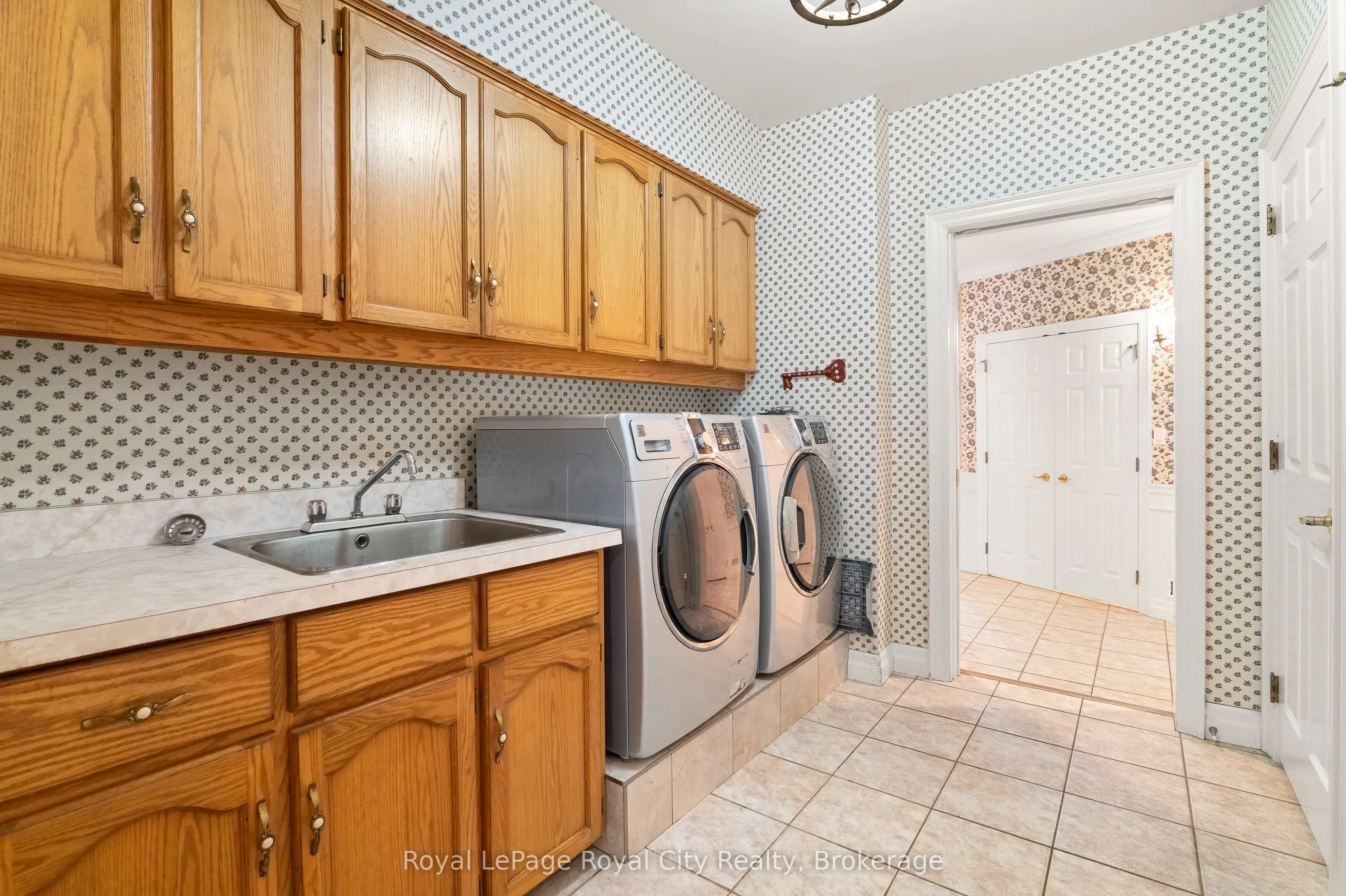 4646 Sideroad 20 N