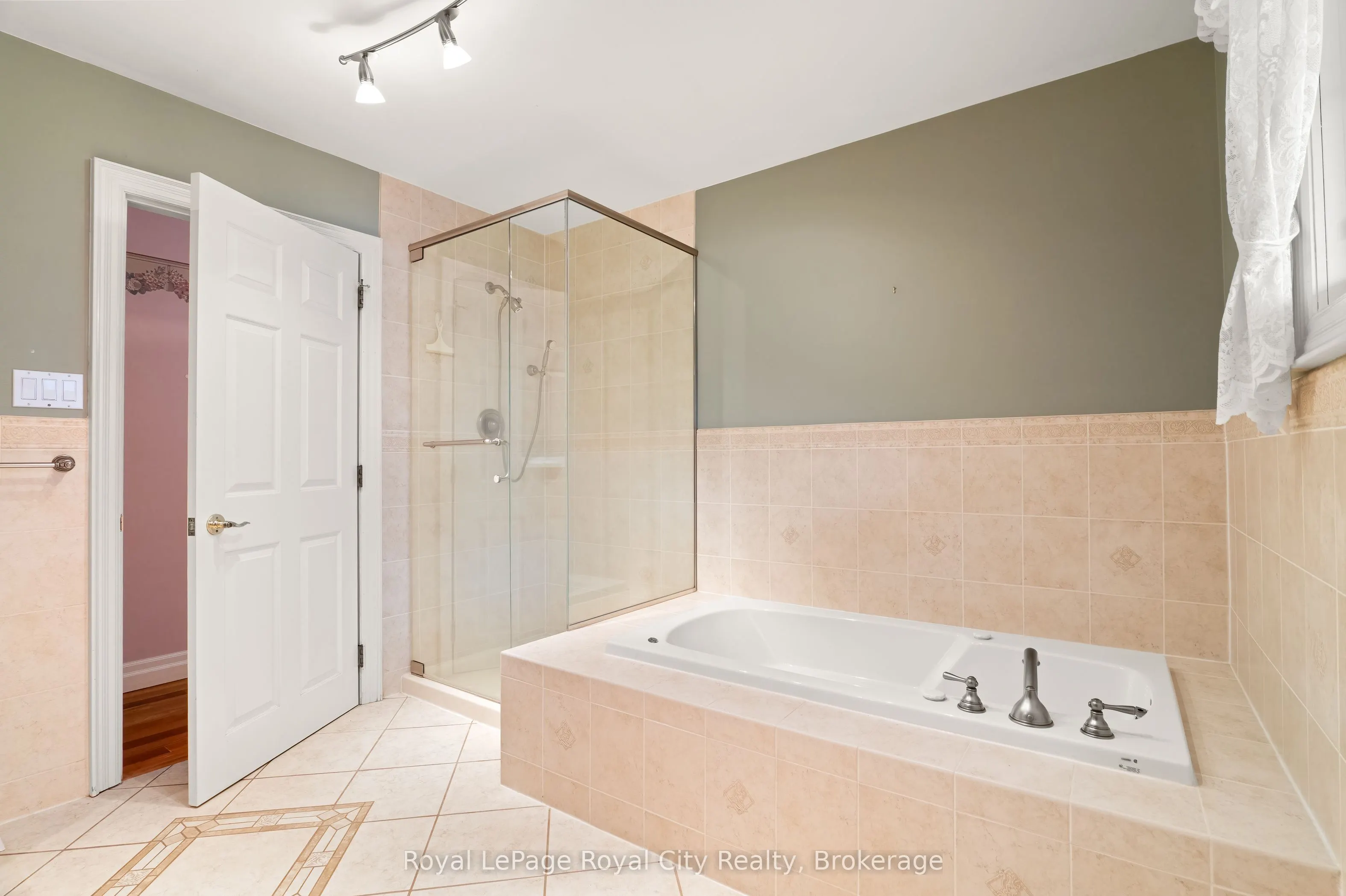 4646 Sideroad 20 N