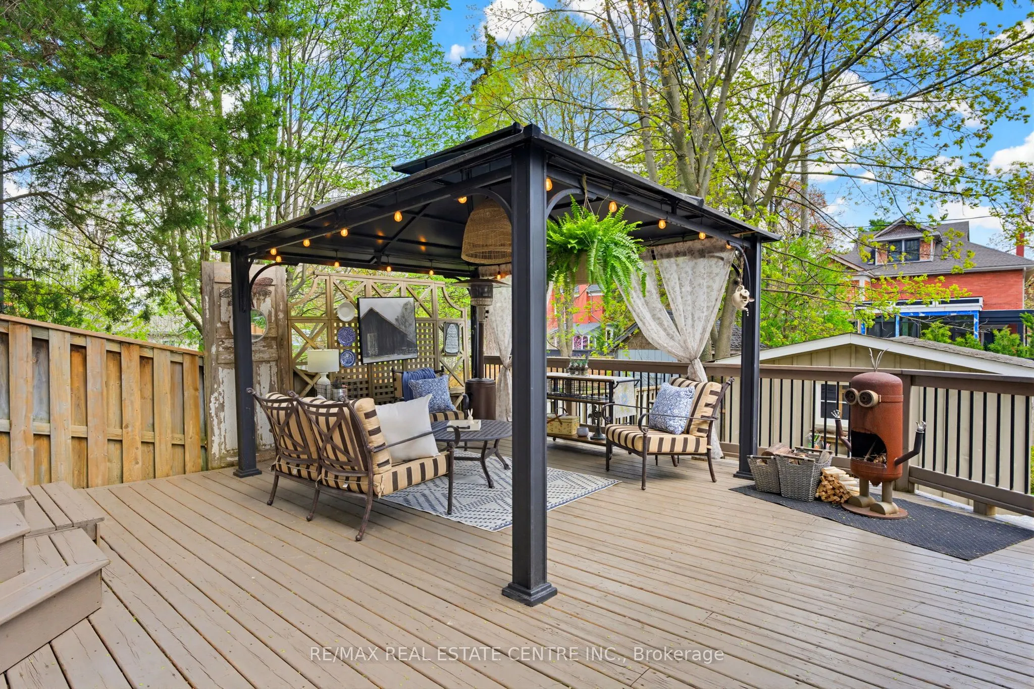 33 Brant Road N