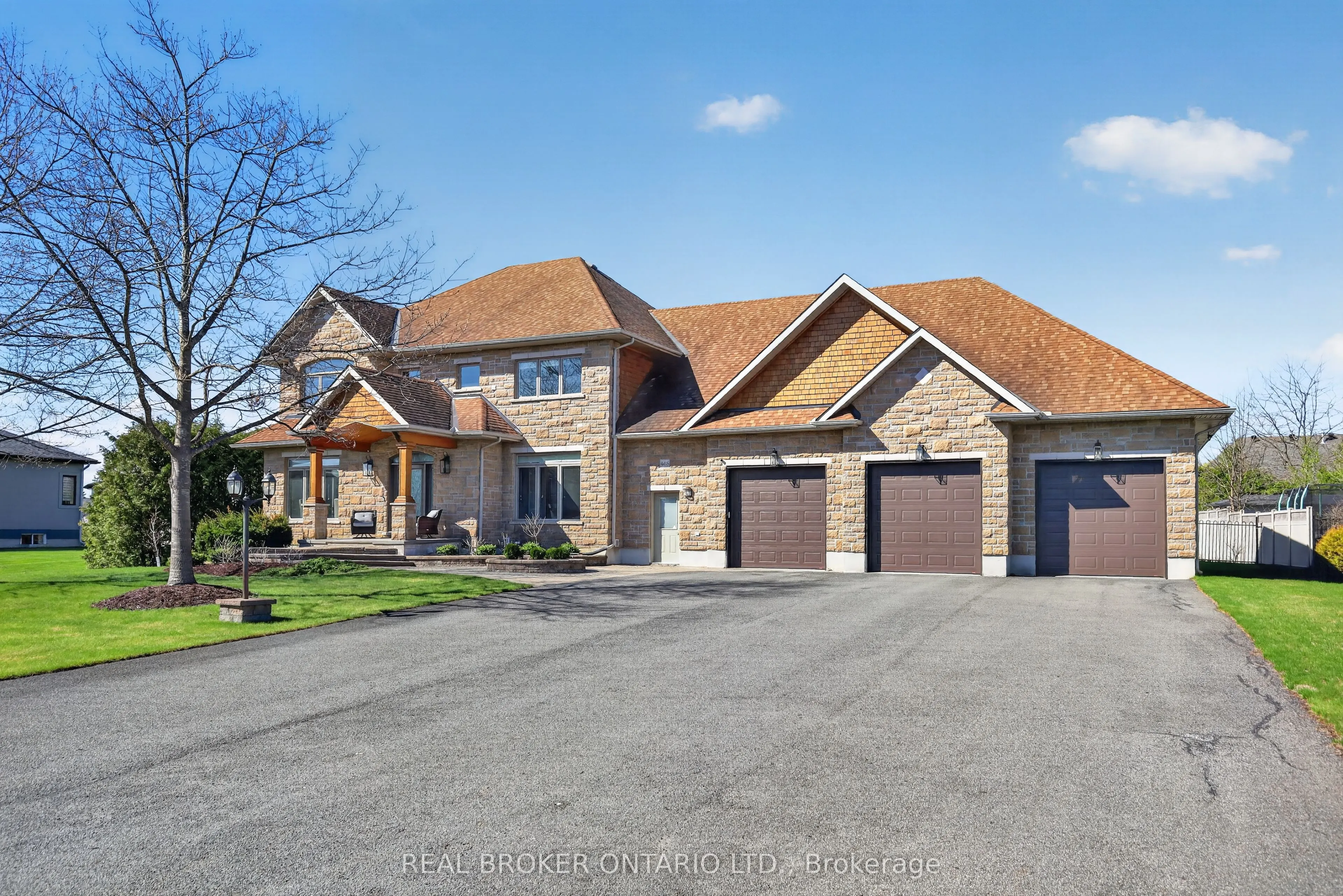 465 Lockmaster Crescent