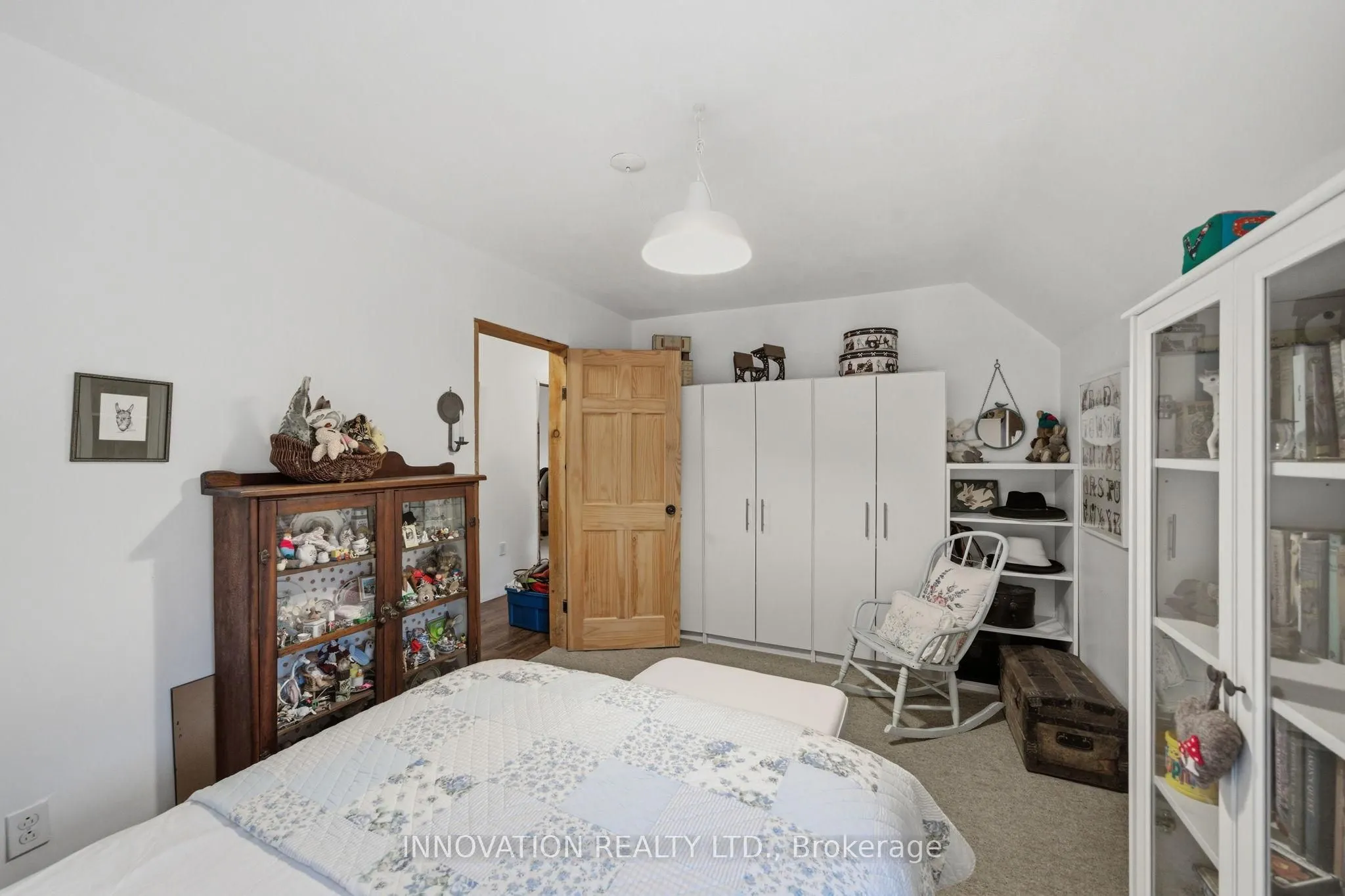6922 Flewellyn Road